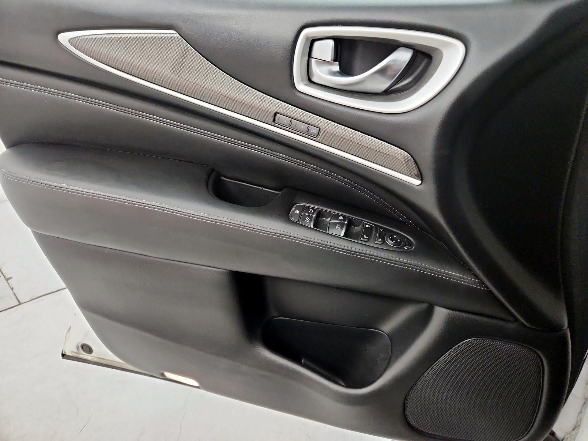 Thumbnail: 2019 INFINITI QX60 - 12