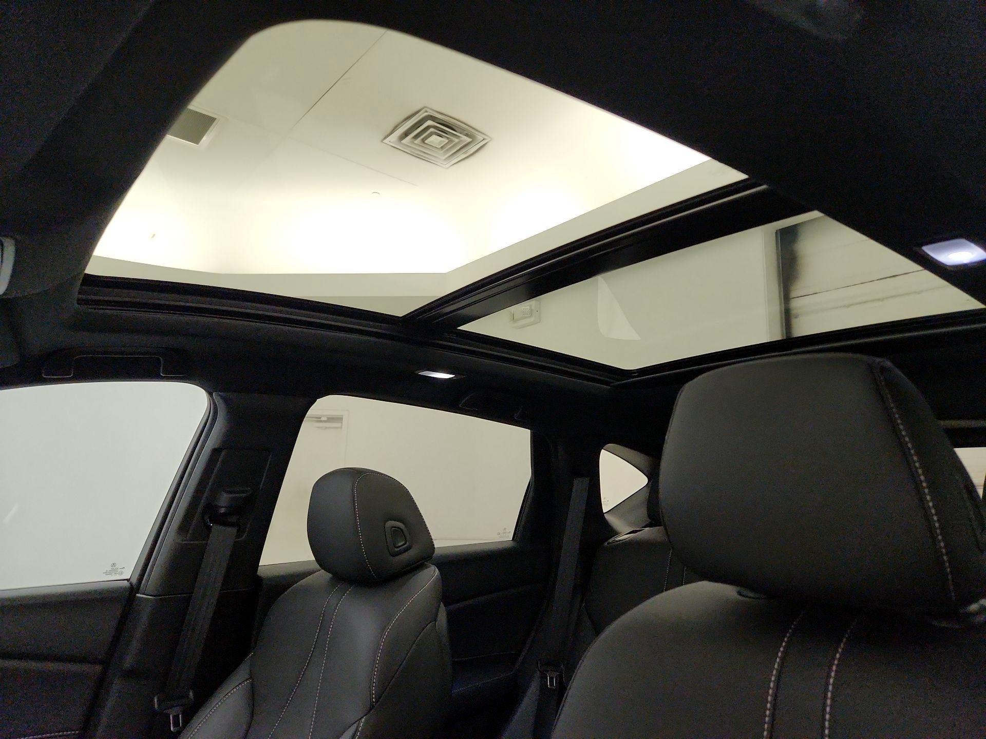 Thumbnail: 2025 Acura RDX - 19