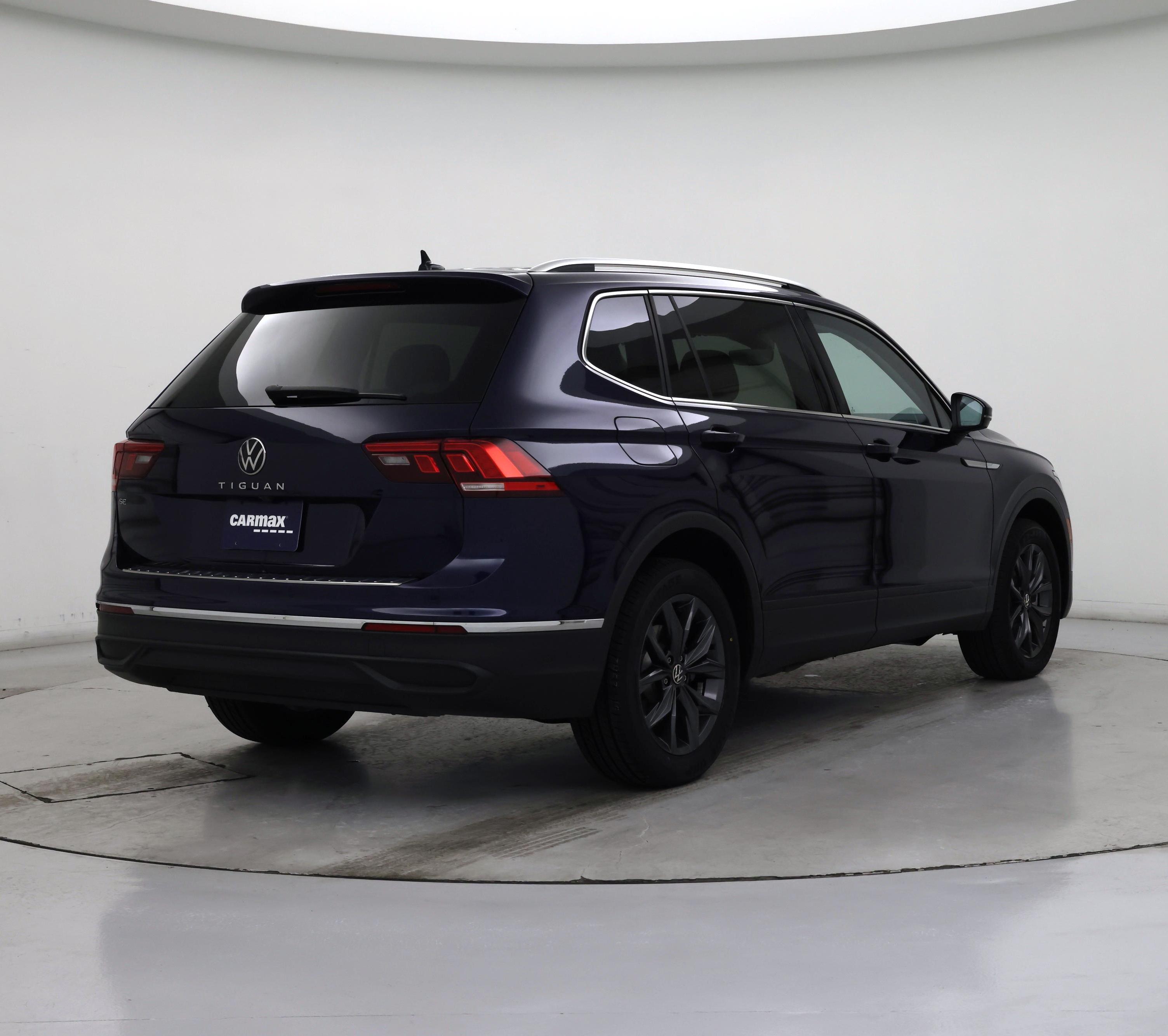 Thumbnail: 2023 Volkswagen Tiguan - 8