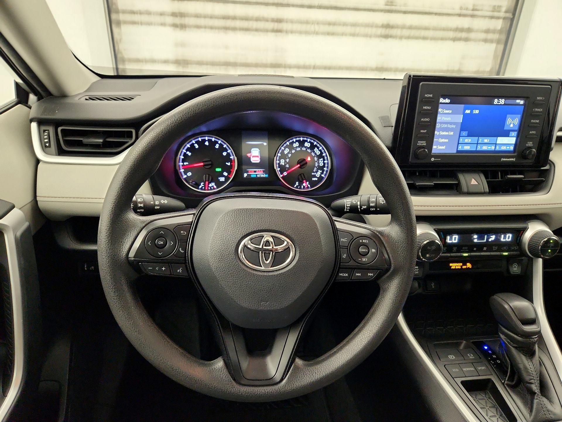 Thumbnail: 2021 Toyota RAV4 - 10