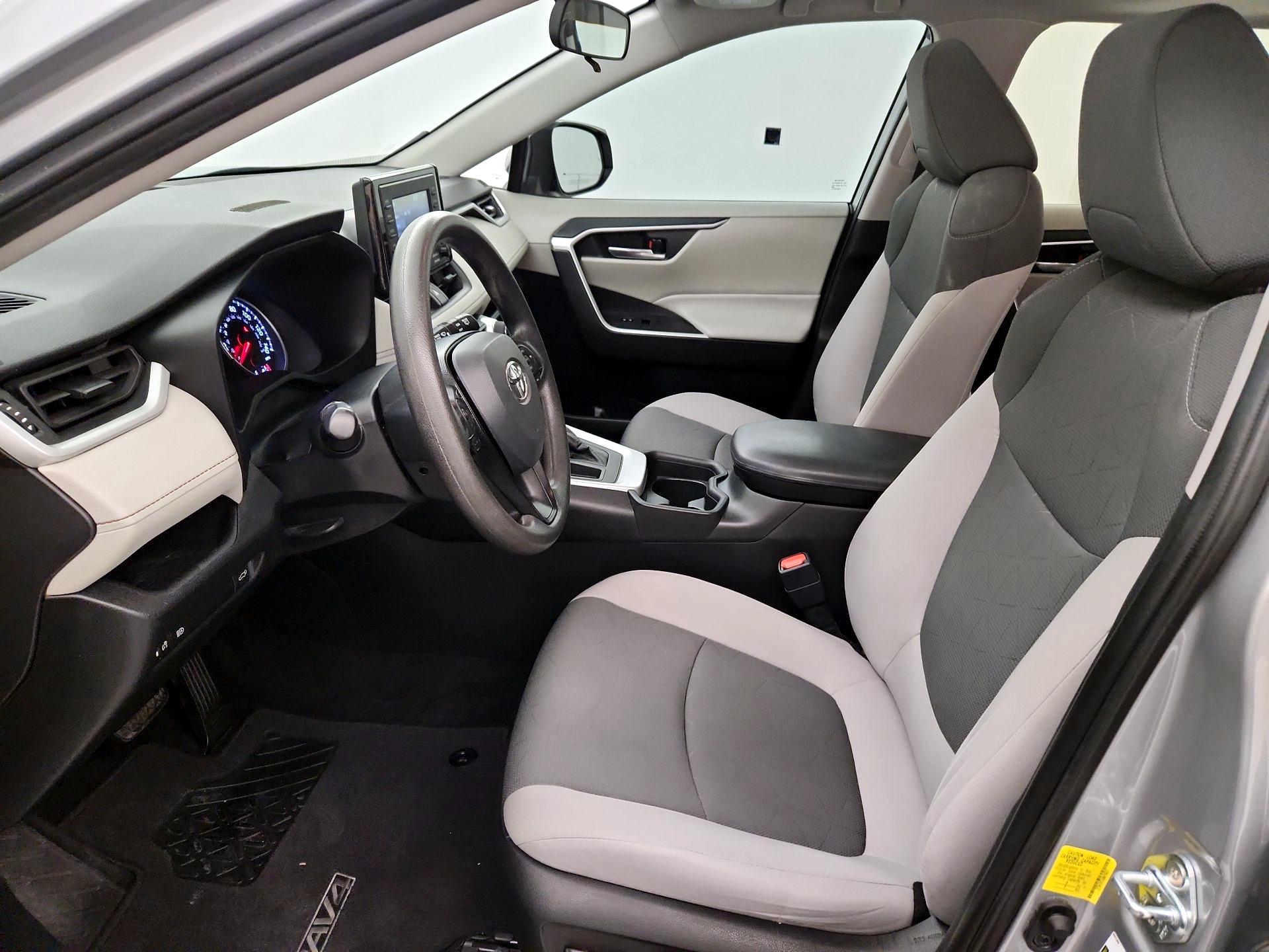 Thumbnail: 2021 Toyota RAV4 - 11