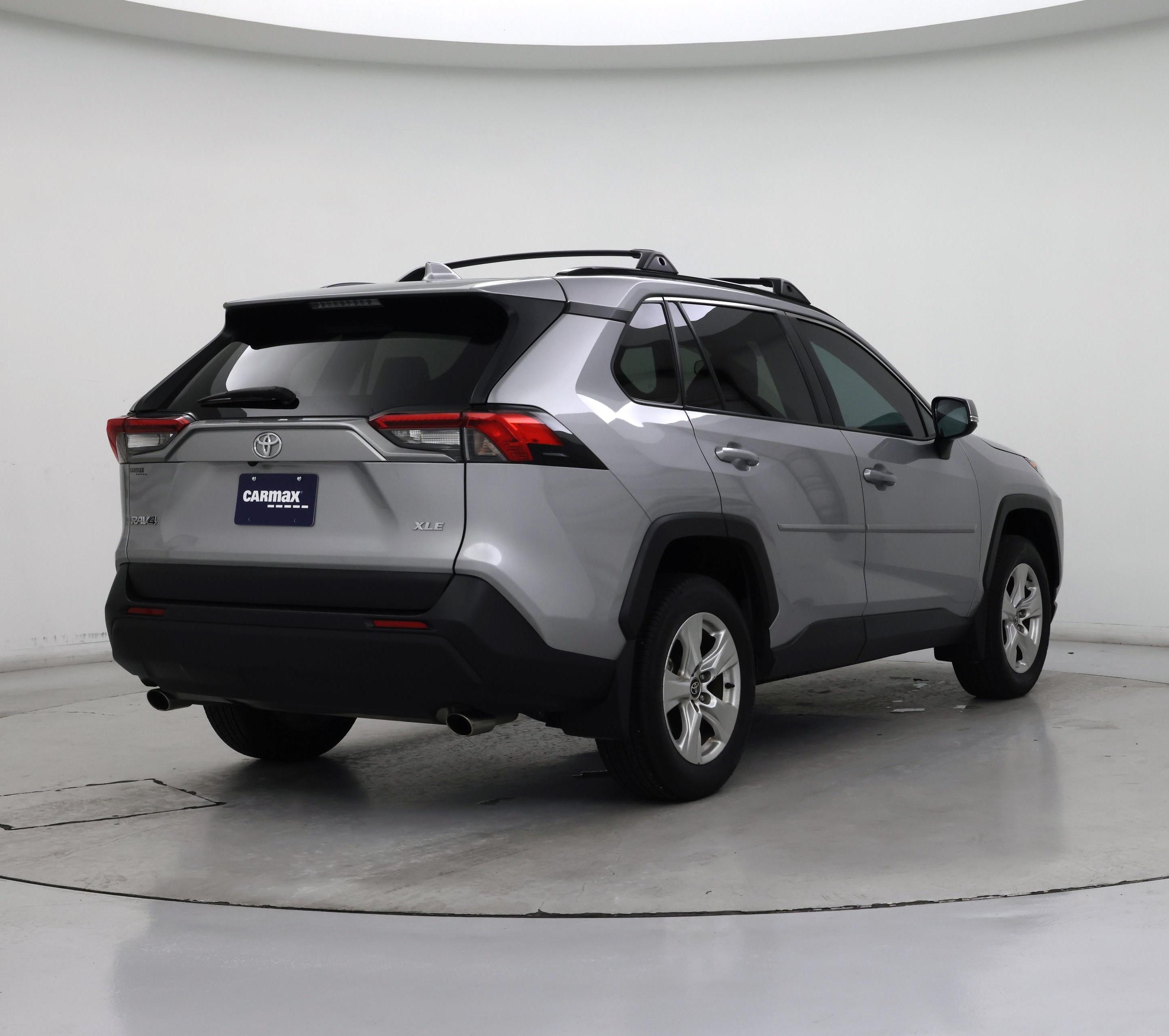 Thumbnail: 2021 Toyota RAV4 - 8