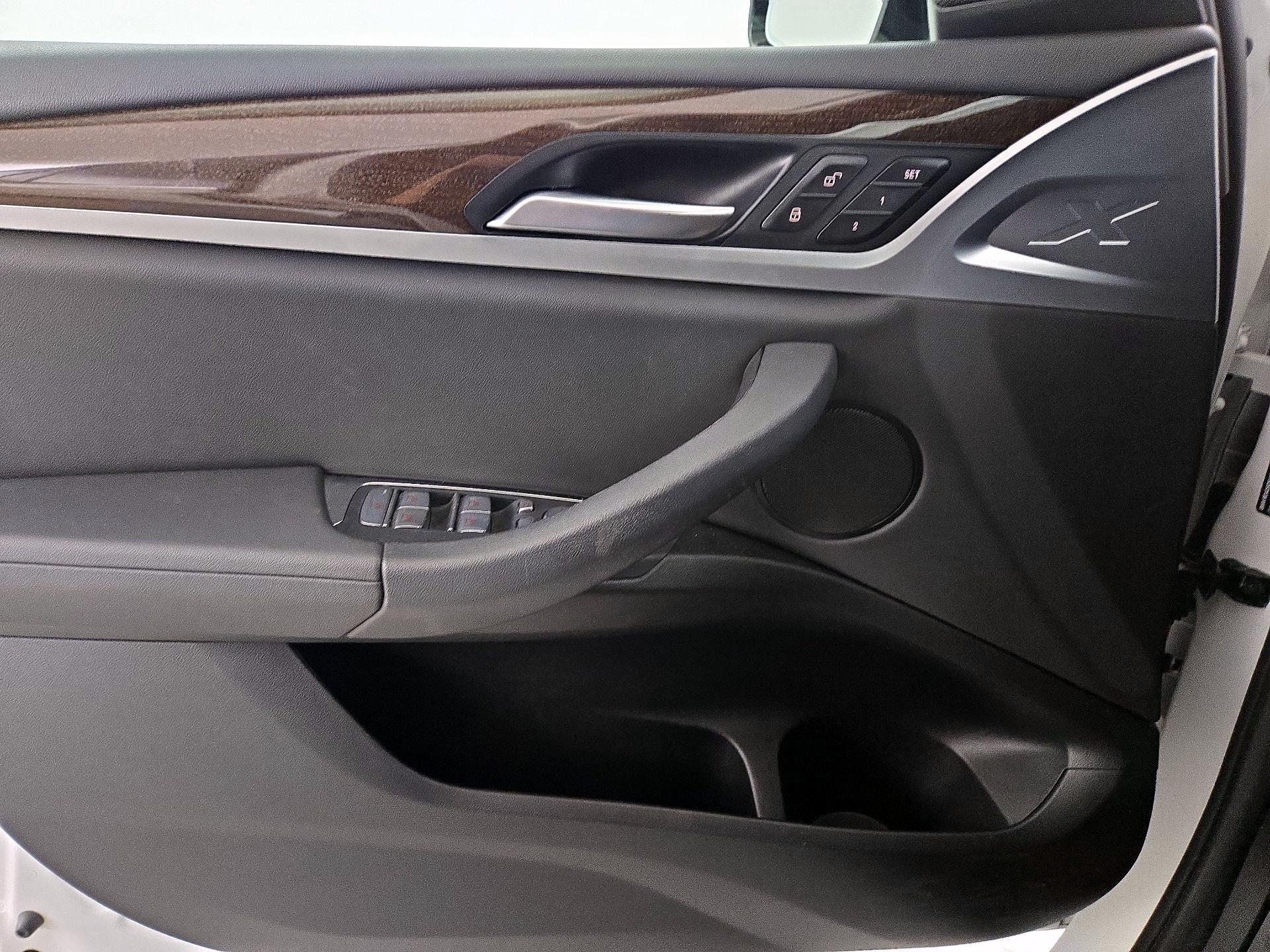 Thumbnail: 2021 BMW X3 - 12