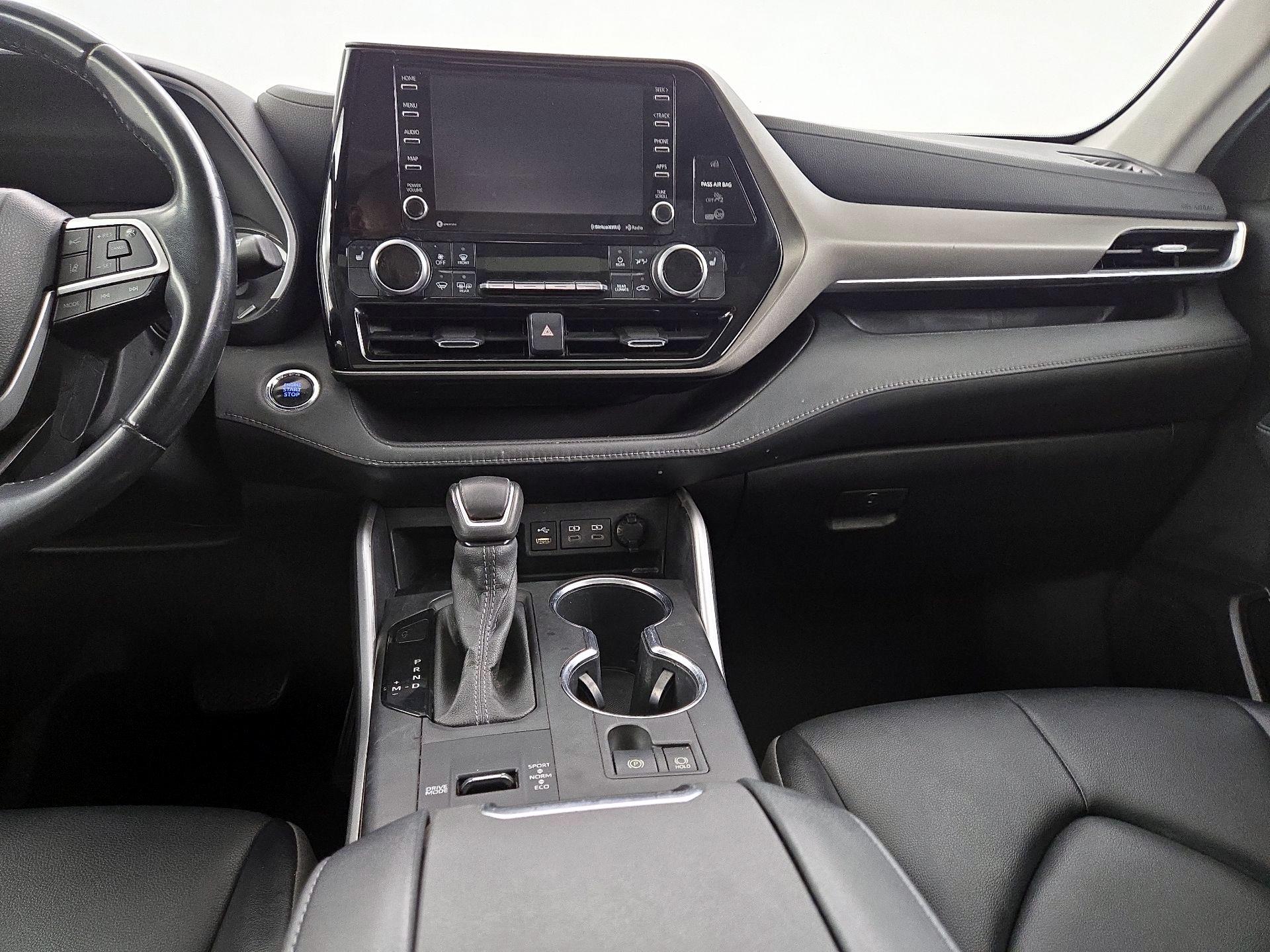 Thumbnail: 2022 Toyota Highlander - 9