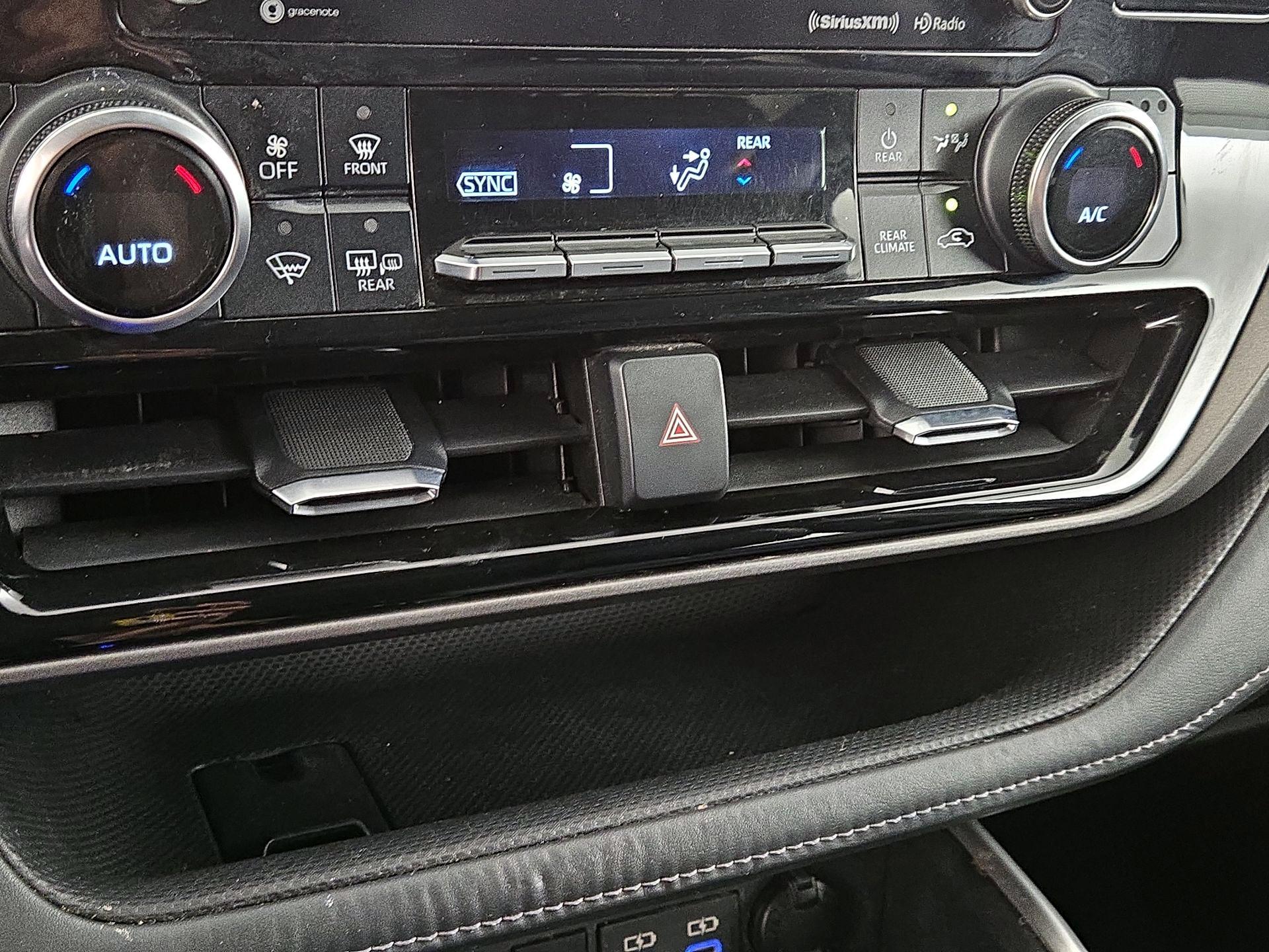 Thumbnail: 2022 Toyota Highlander - 16