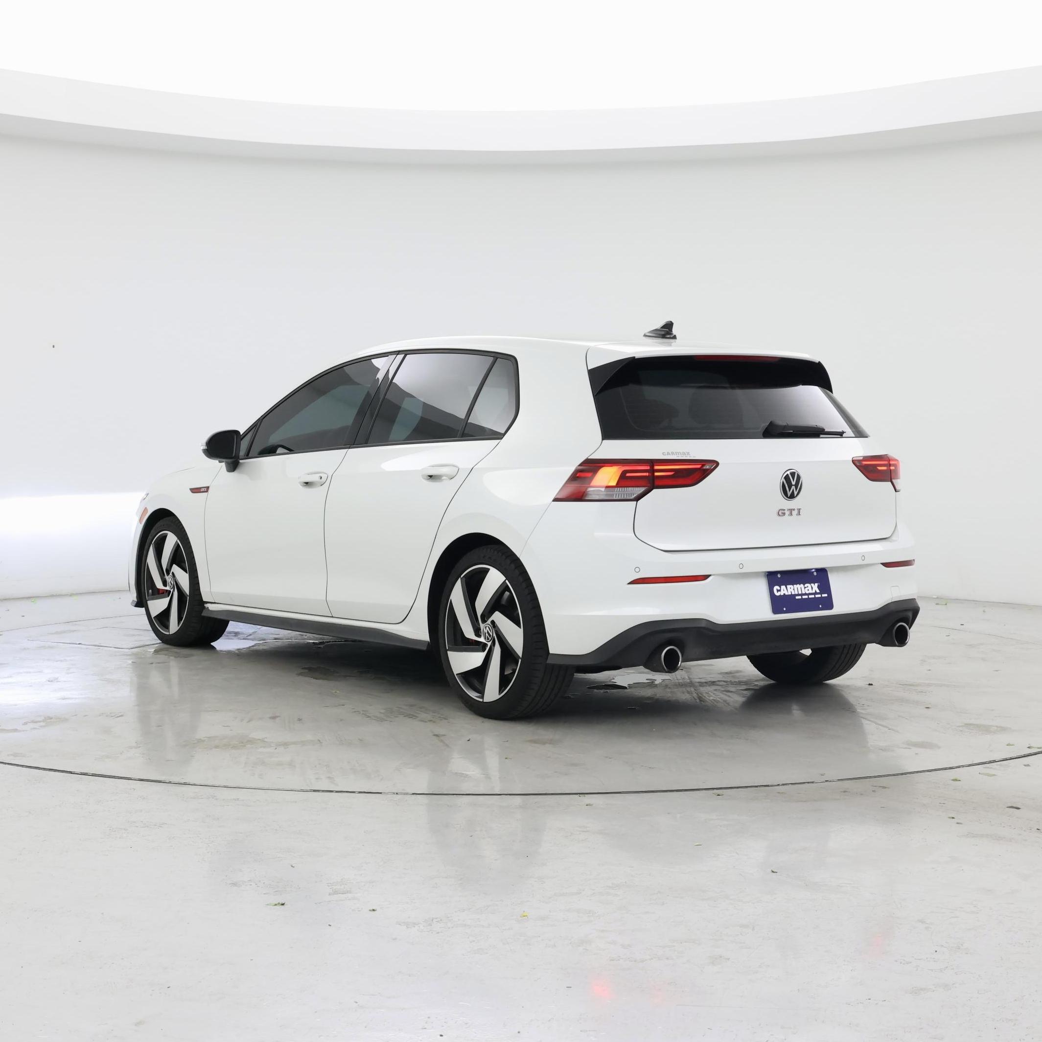 Thumbnail: 2023 Volkswagen Golf - 2