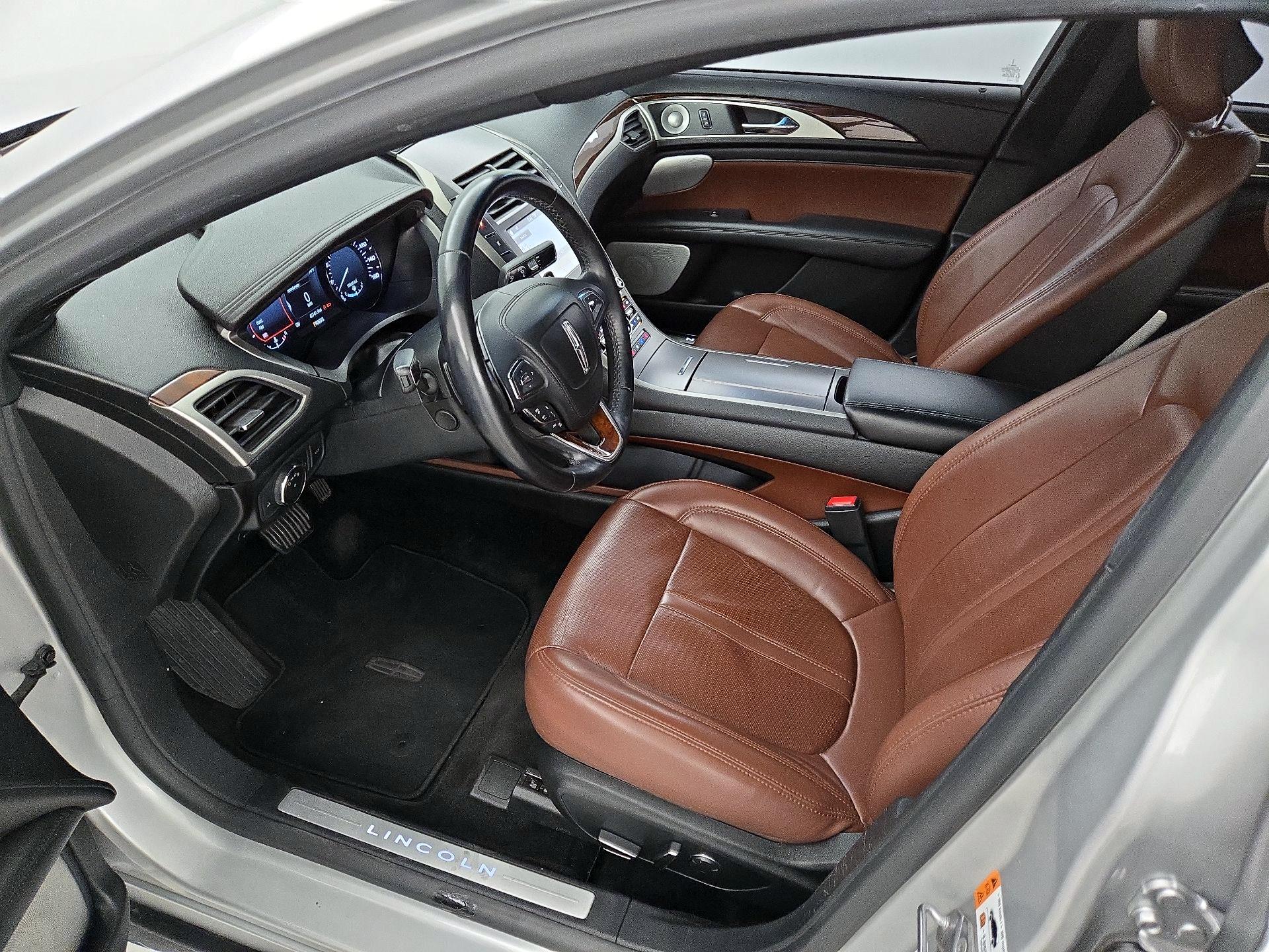 Thumbnail: 2018 Lincoln MKZ - 11