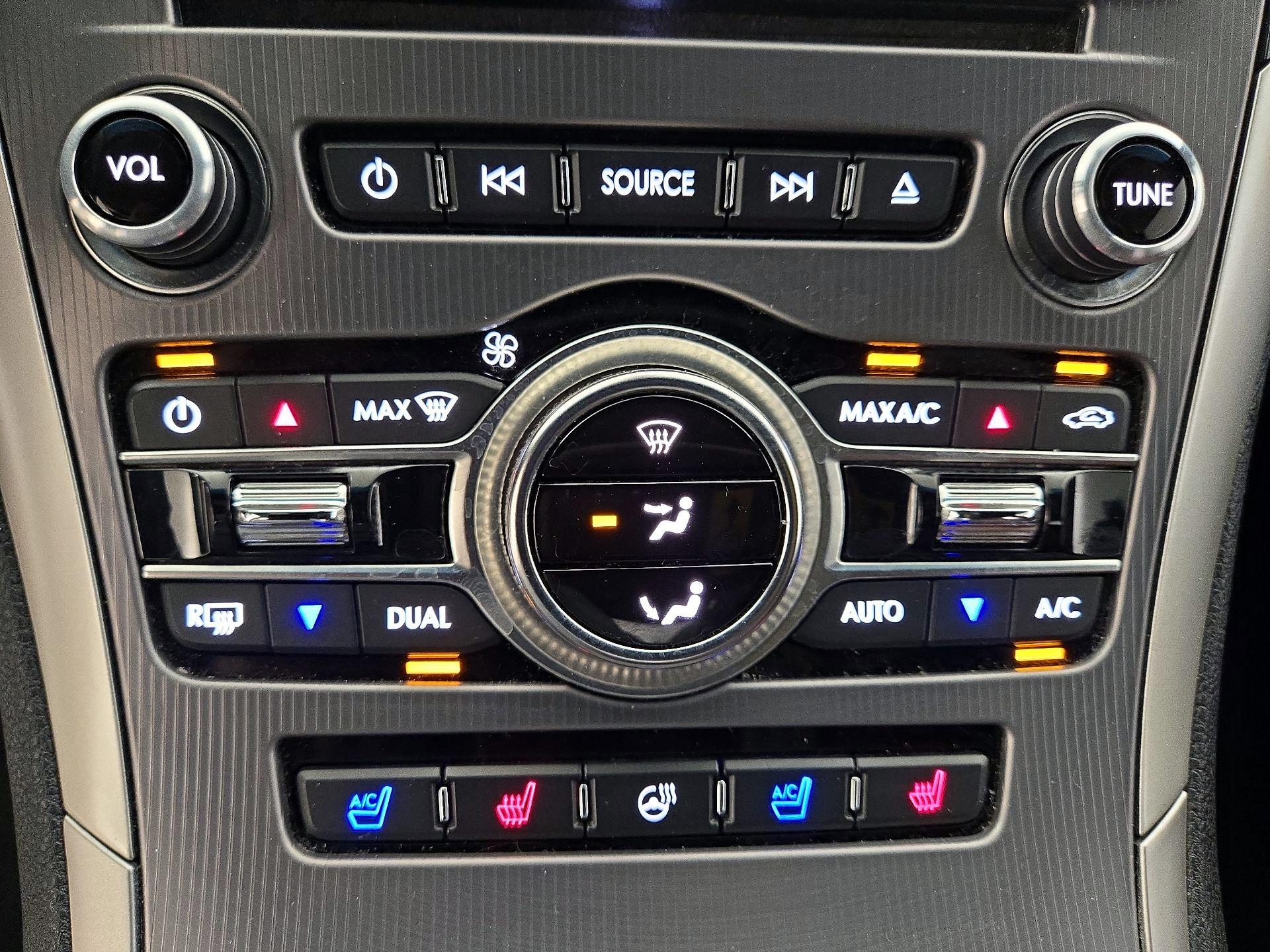 Thumbnail: 2018 Lincoln MKZ - 17