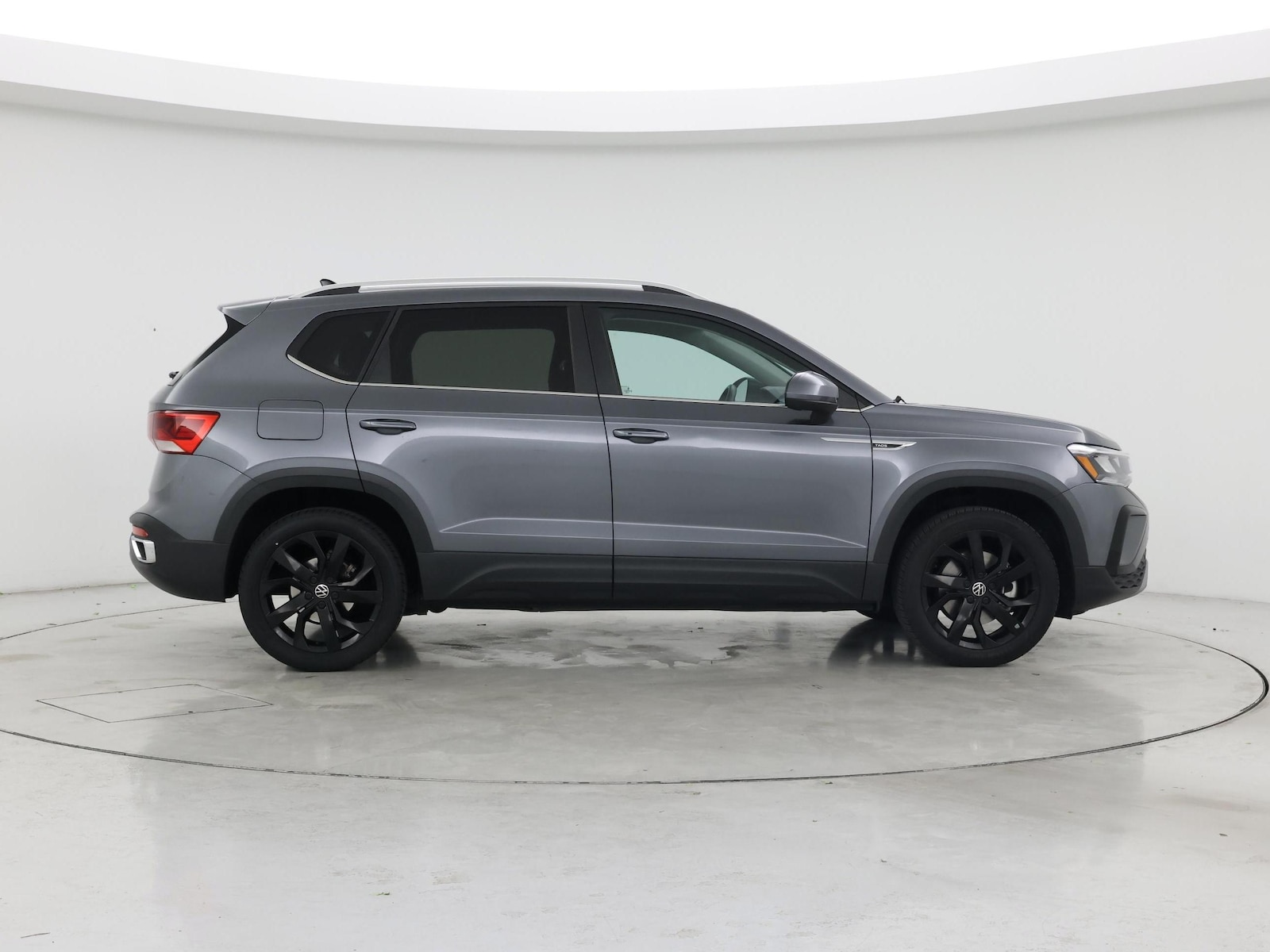 2024 Volkswagen Taos SE - Photo 8