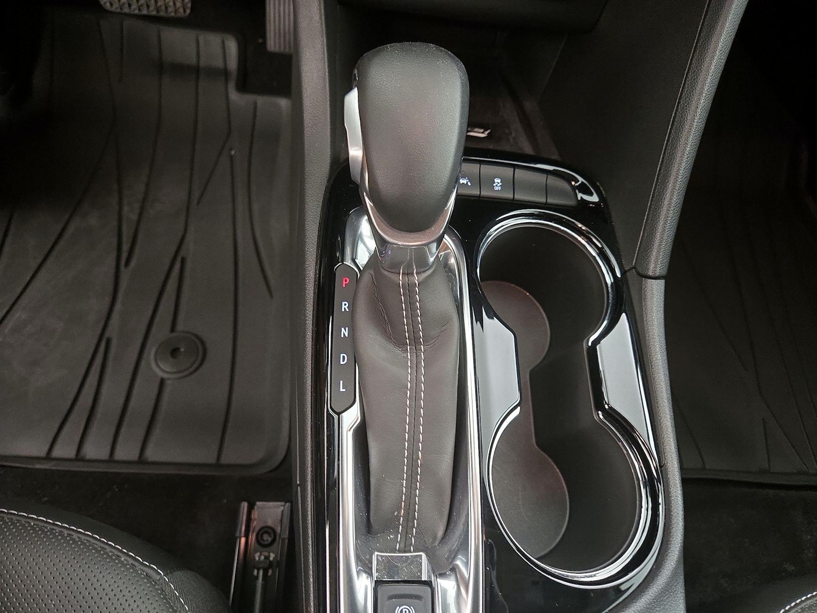 2025 Buick Encore GX Avenir - Photo 18