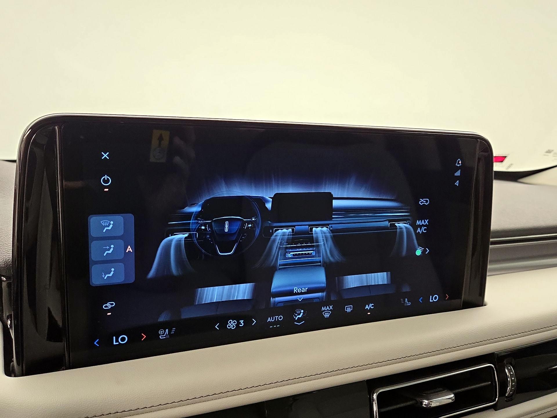 Thumbnail: 2025 Lincoln Aviator - 17