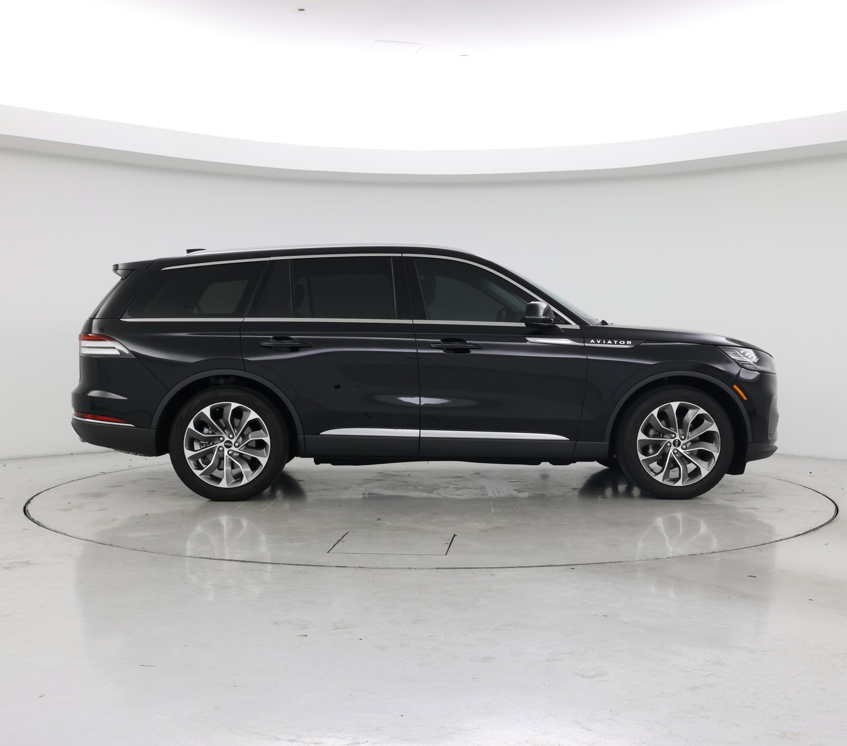 Thumbnail: 2025 Lincoln Aviator - 7