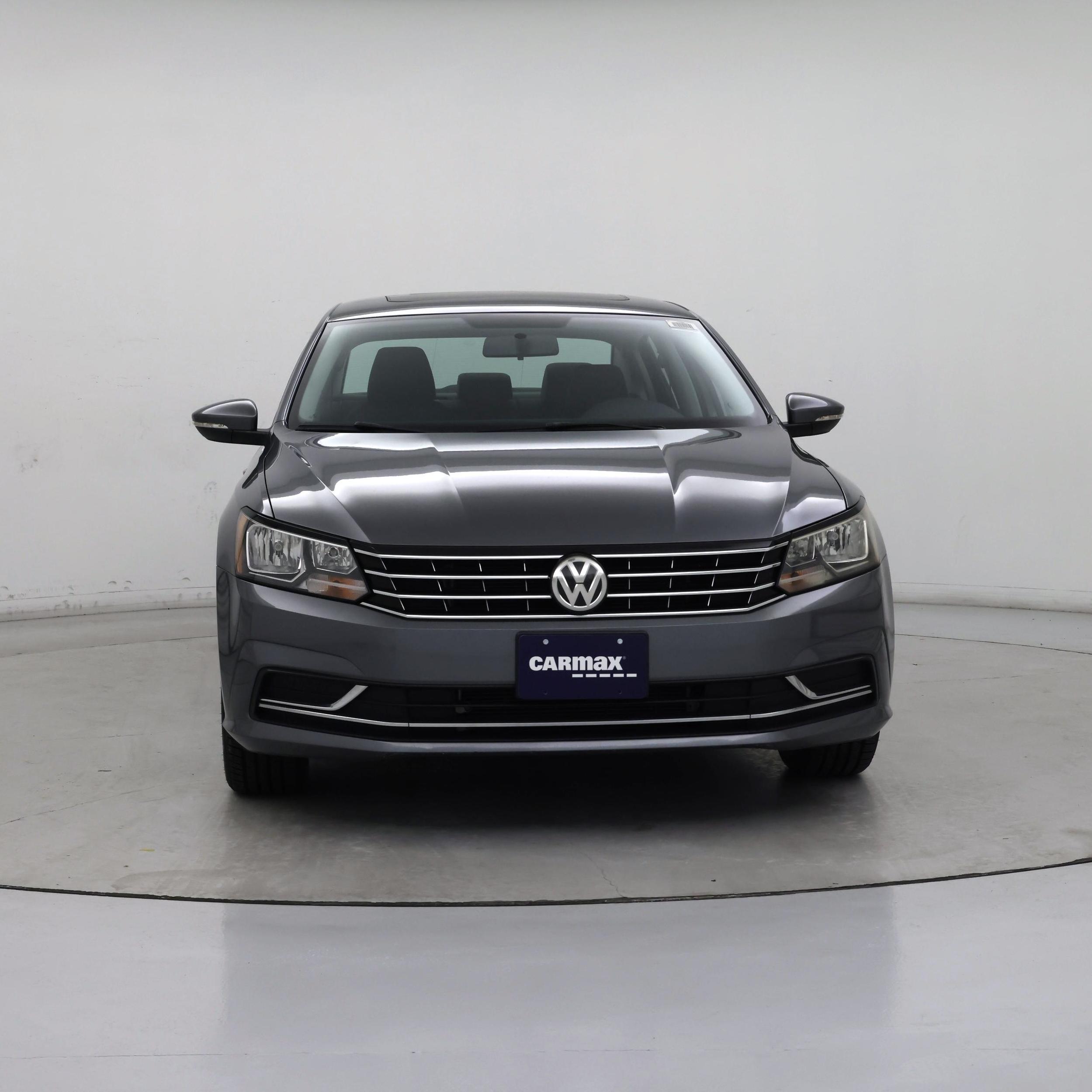 Thumbnail: 2017 Volkswagen Passat - 5