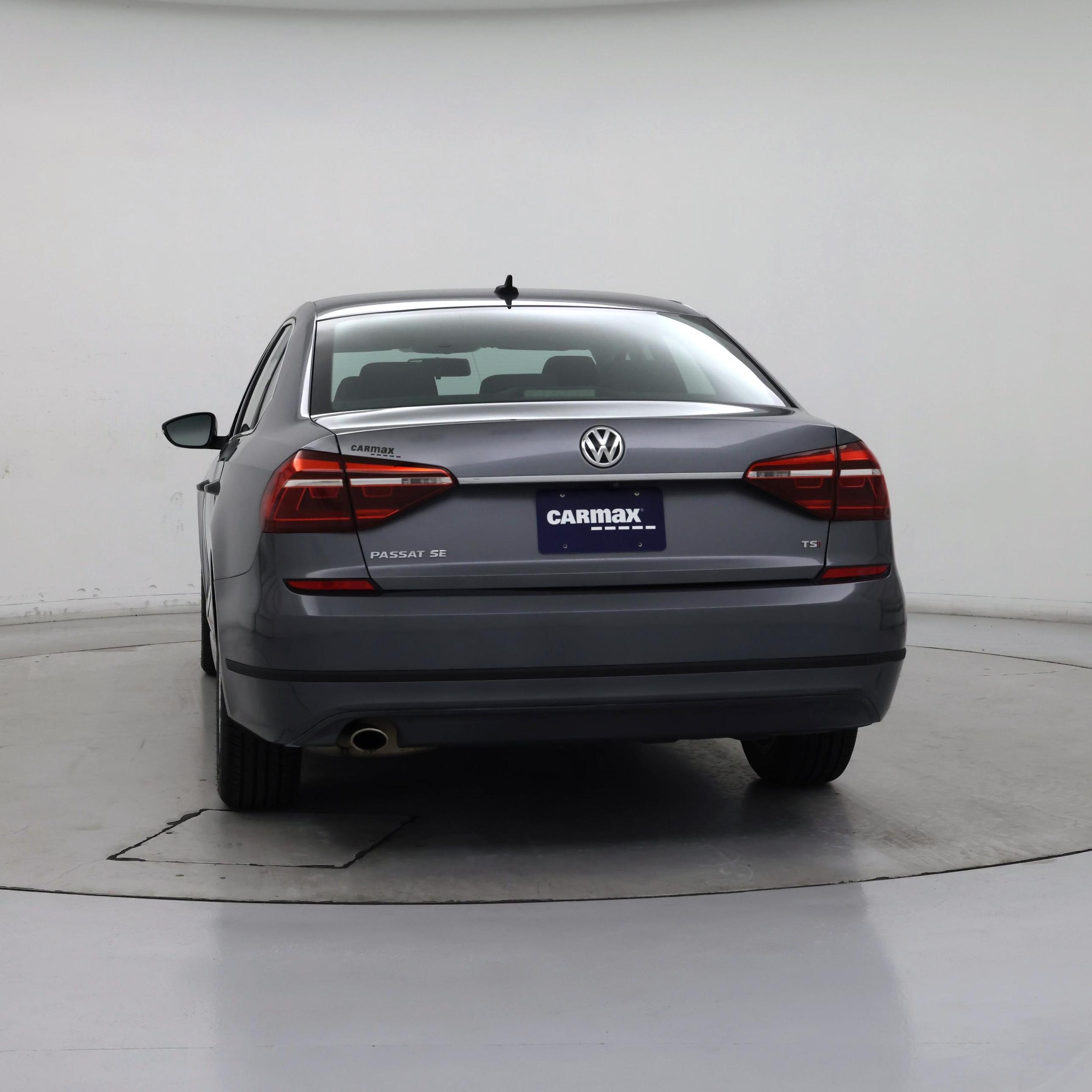 Thumbnail: 2017 Volkswagen Passat - 6