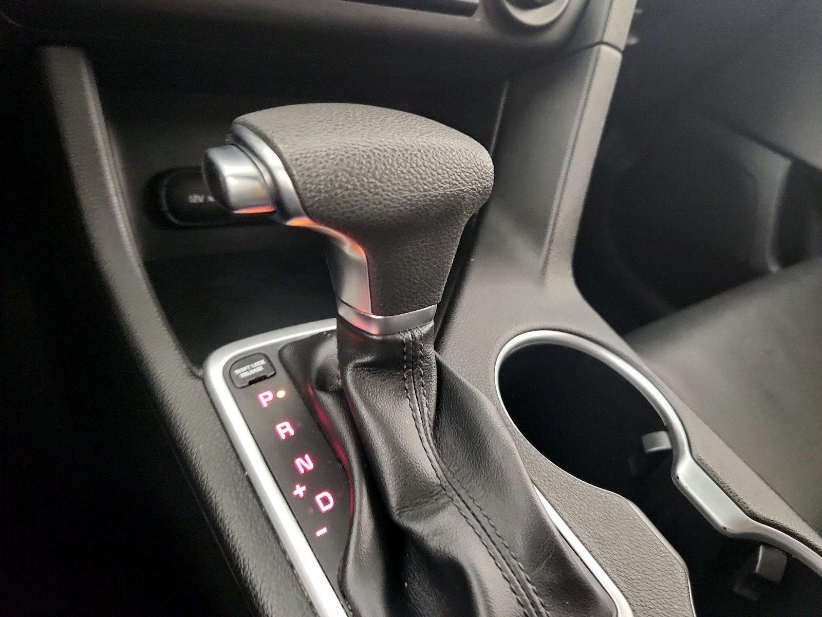 2021 Kia Sportage S - Photo 18