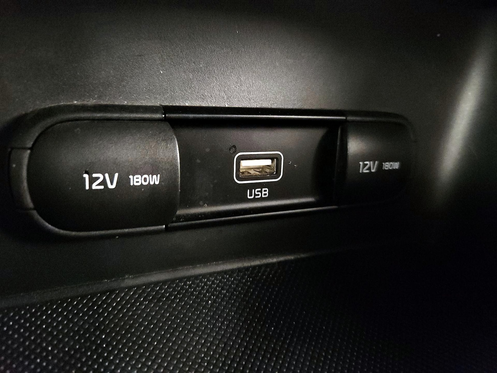 2021 Kia Sportage S - Photo 19