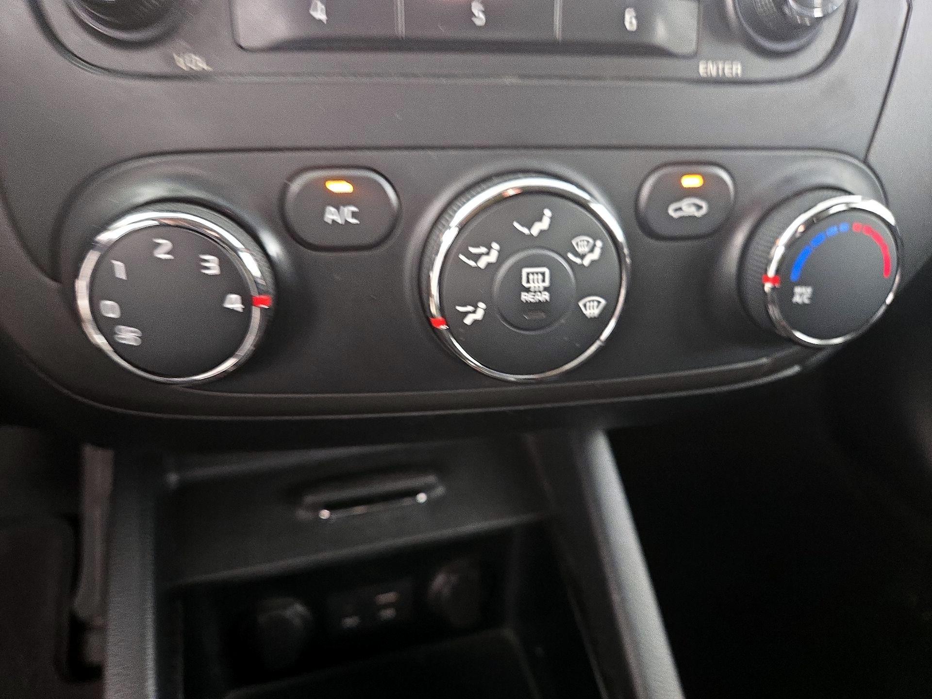 Thumbnail: 2016 Kia Forte - 15
