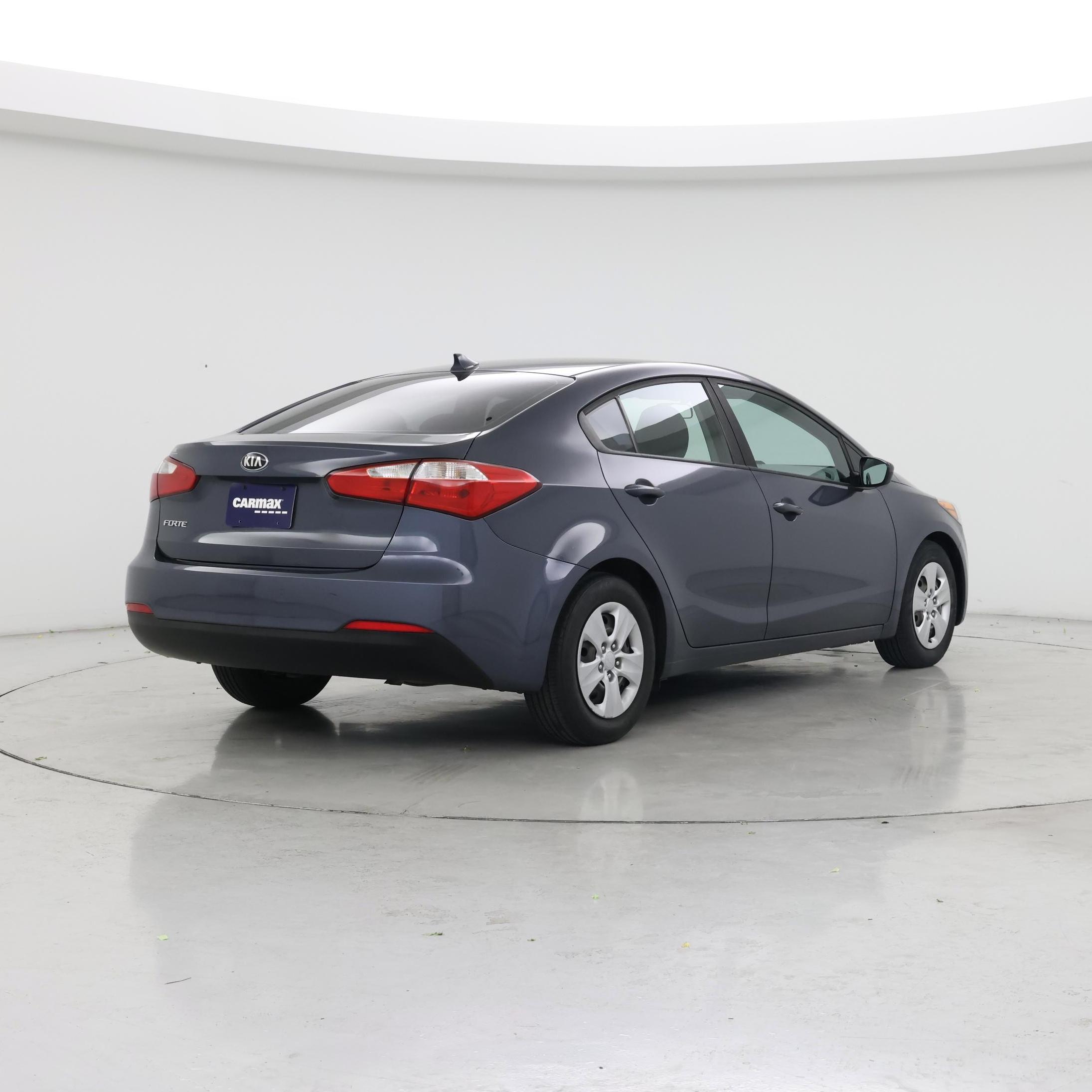 Thumbnail: 2016 Kia Forte - 8