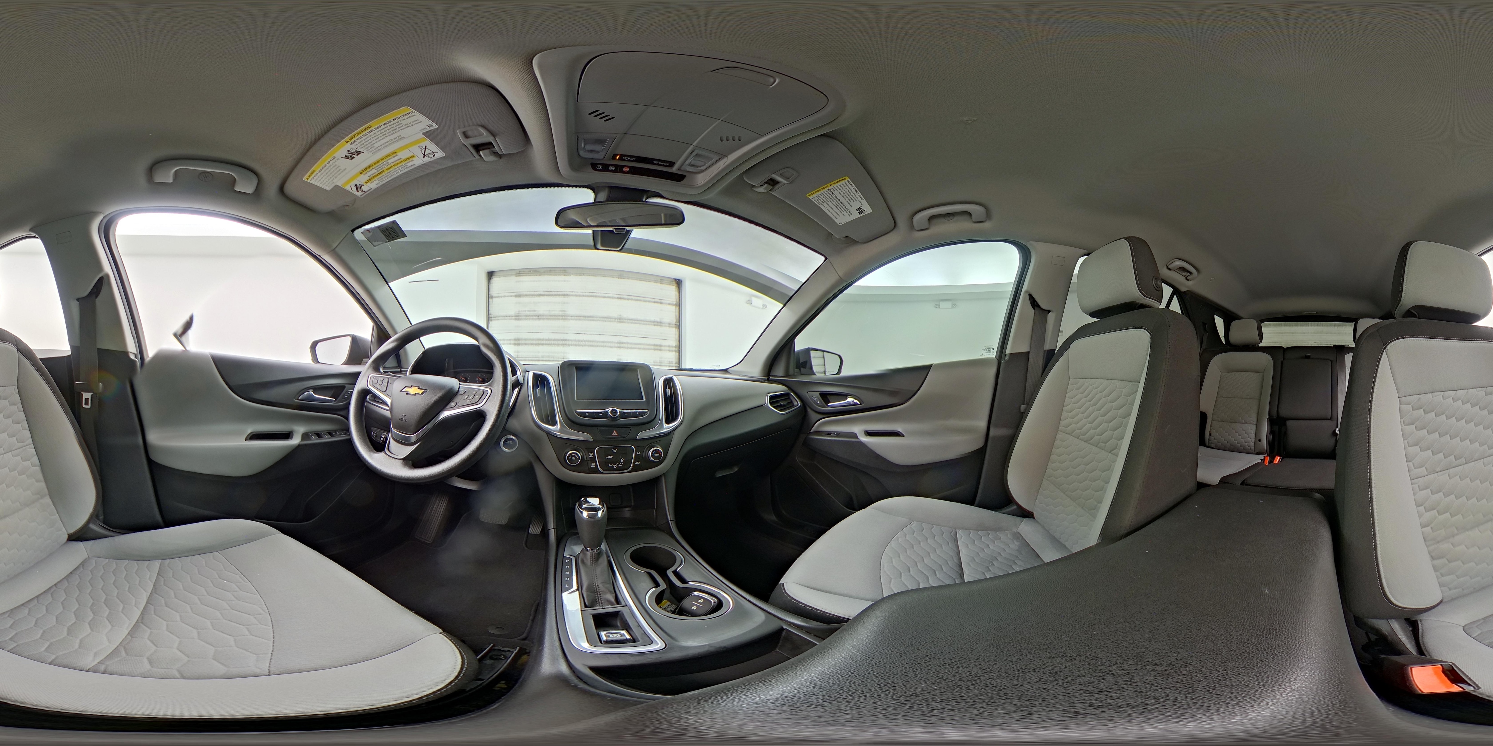 2018 Chevrolet Equinox LS - Photo 24