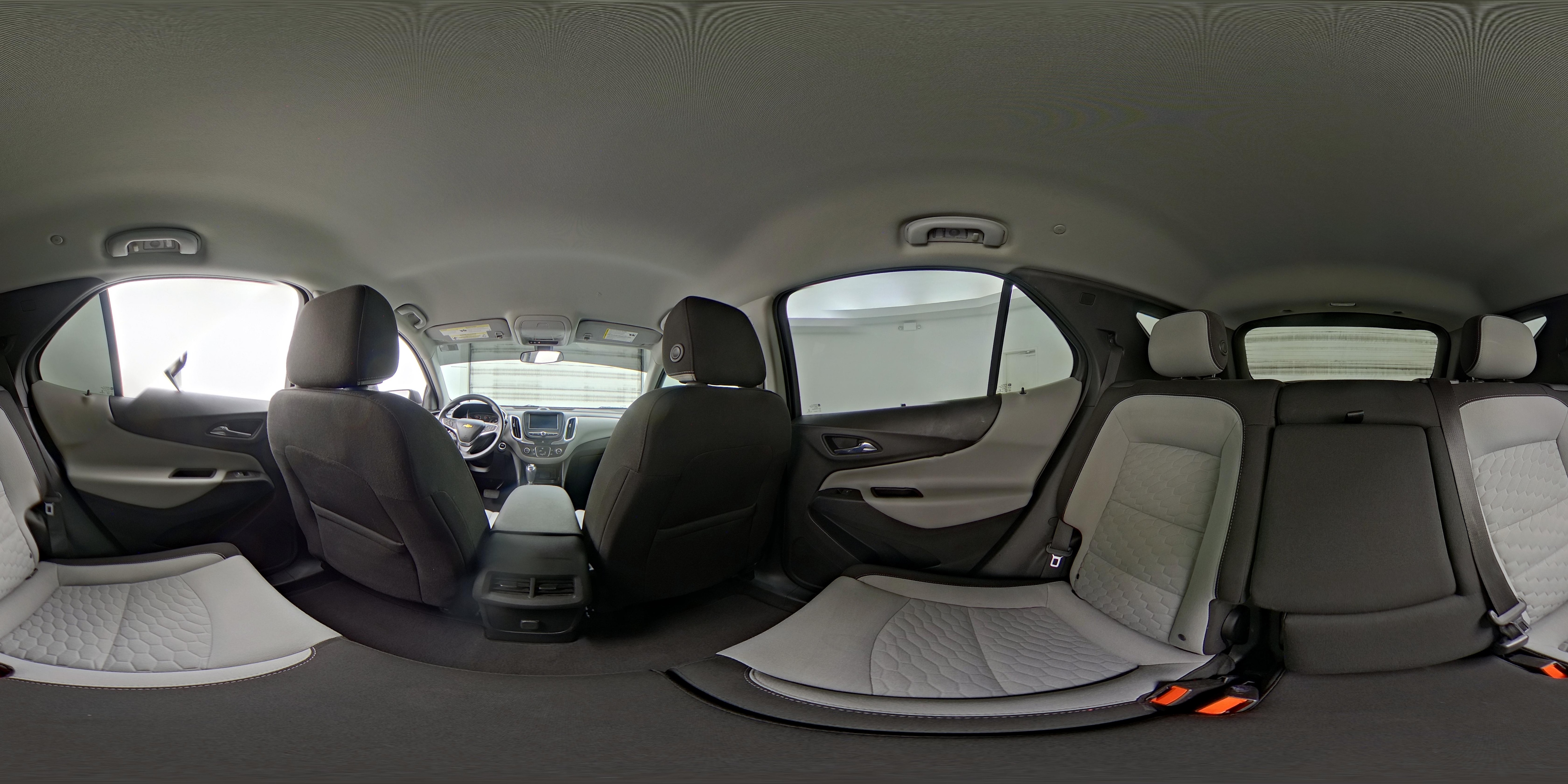 2018 Chevrolet Equinox LS - Photo 25
