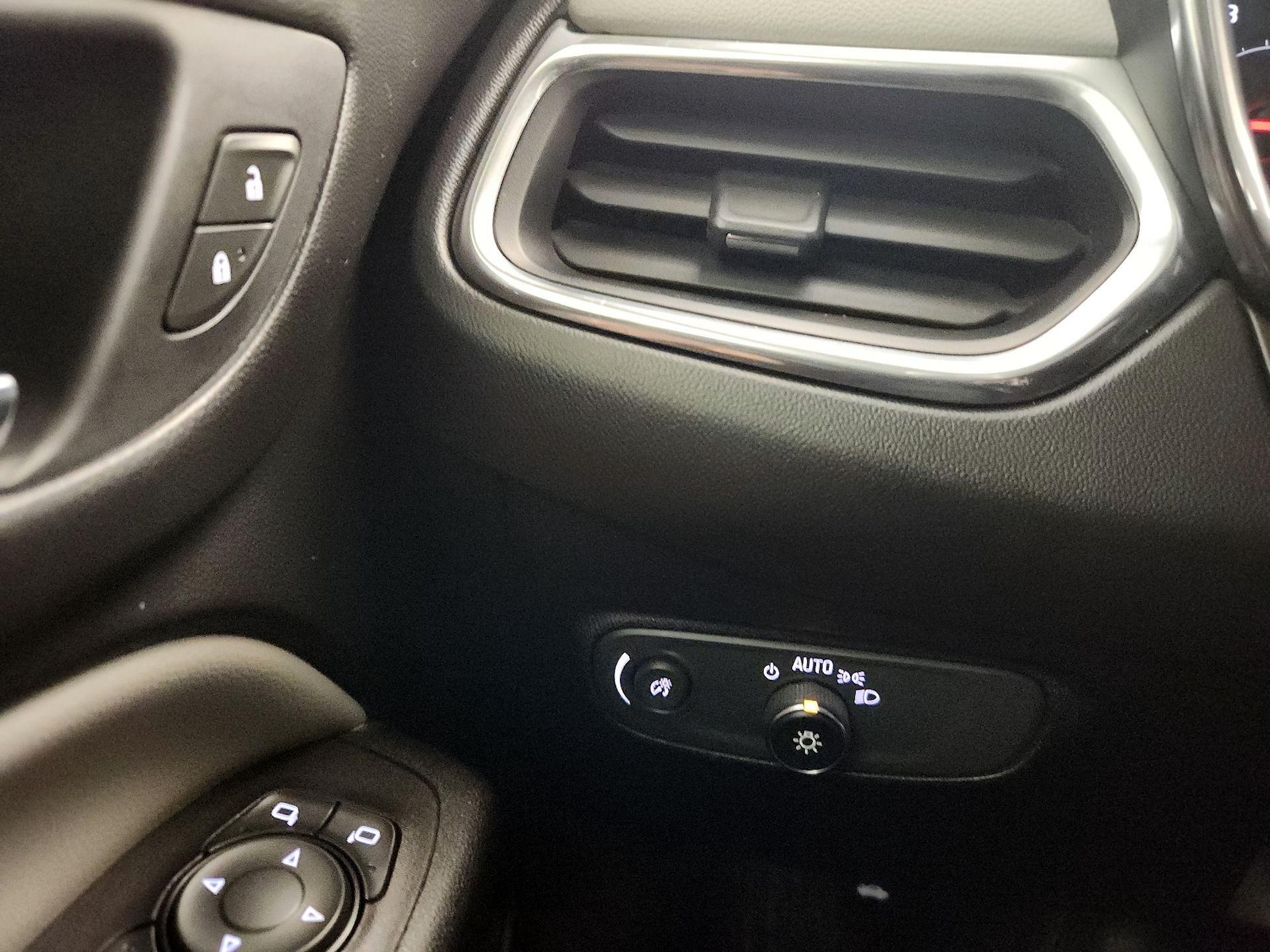 2018 Chevrolet Equinox LS - Photo 14
