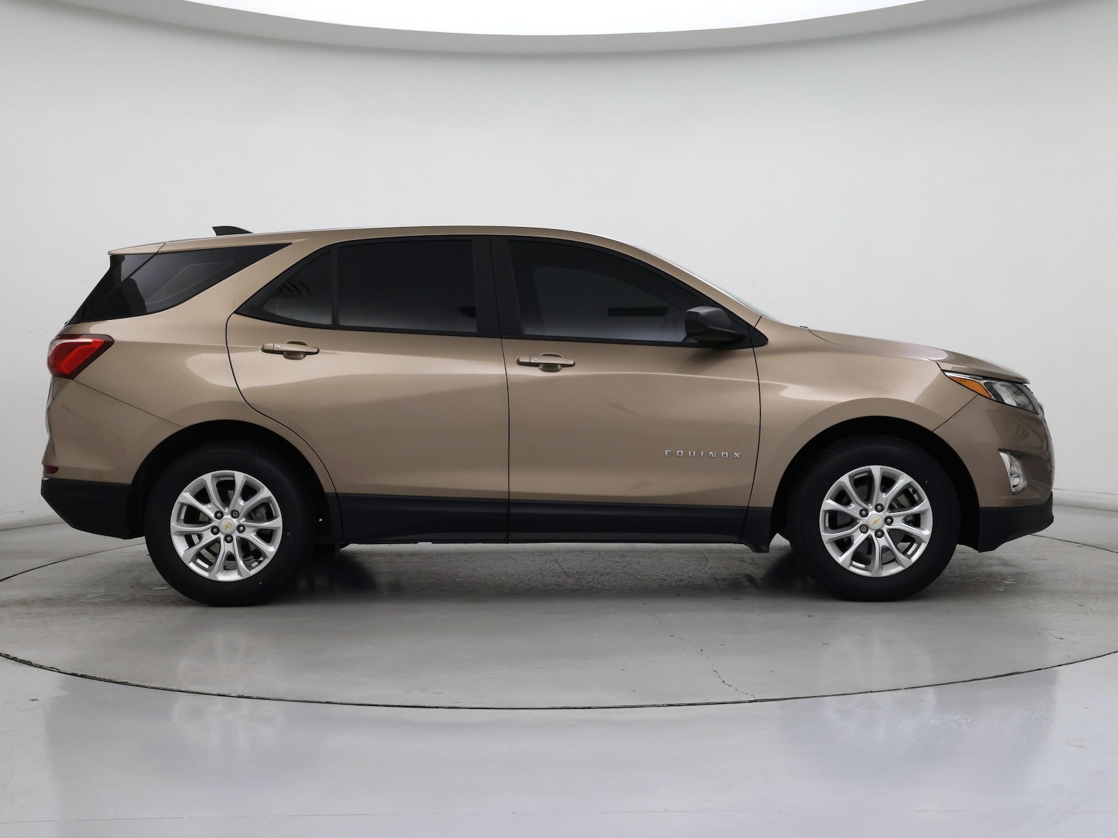 2018 Chevrolet Equinox LS - Photo 8