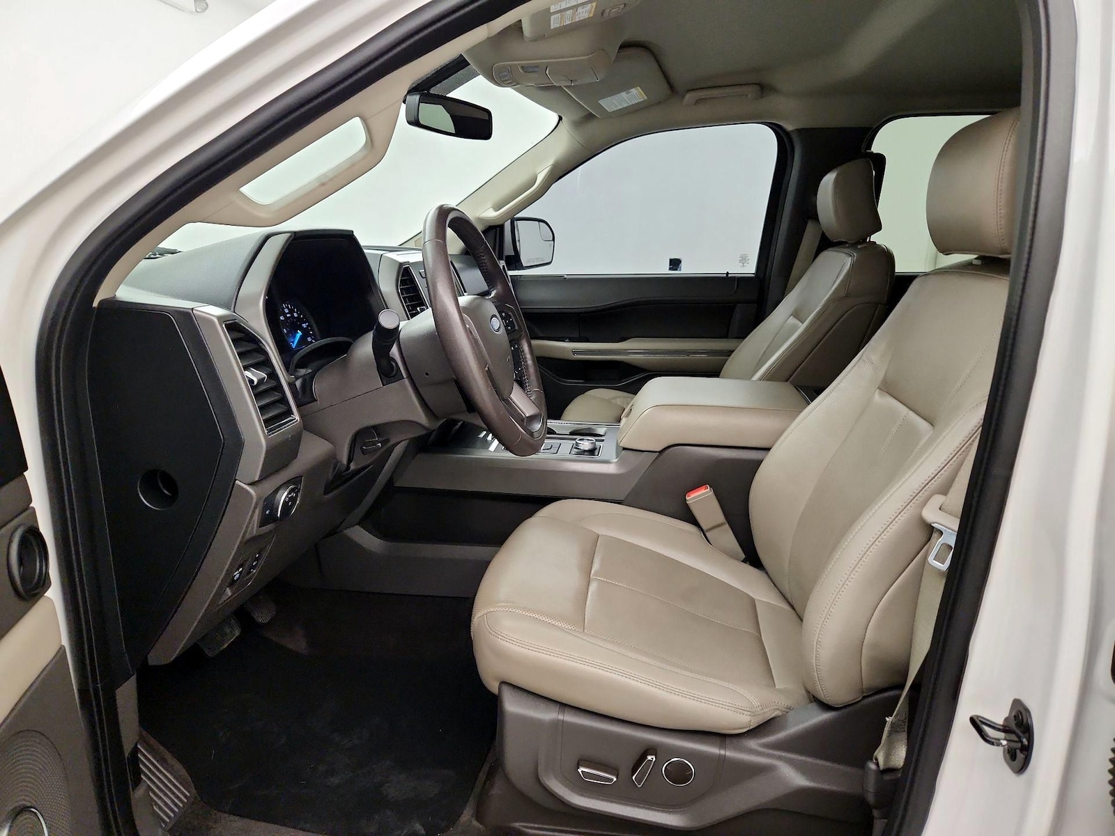 Power Seat(s) & Leather Seats