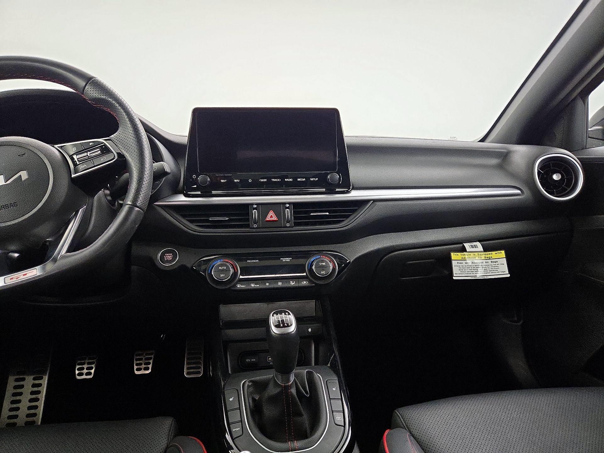 Thumbnail: 2023 Kia Forte - 9