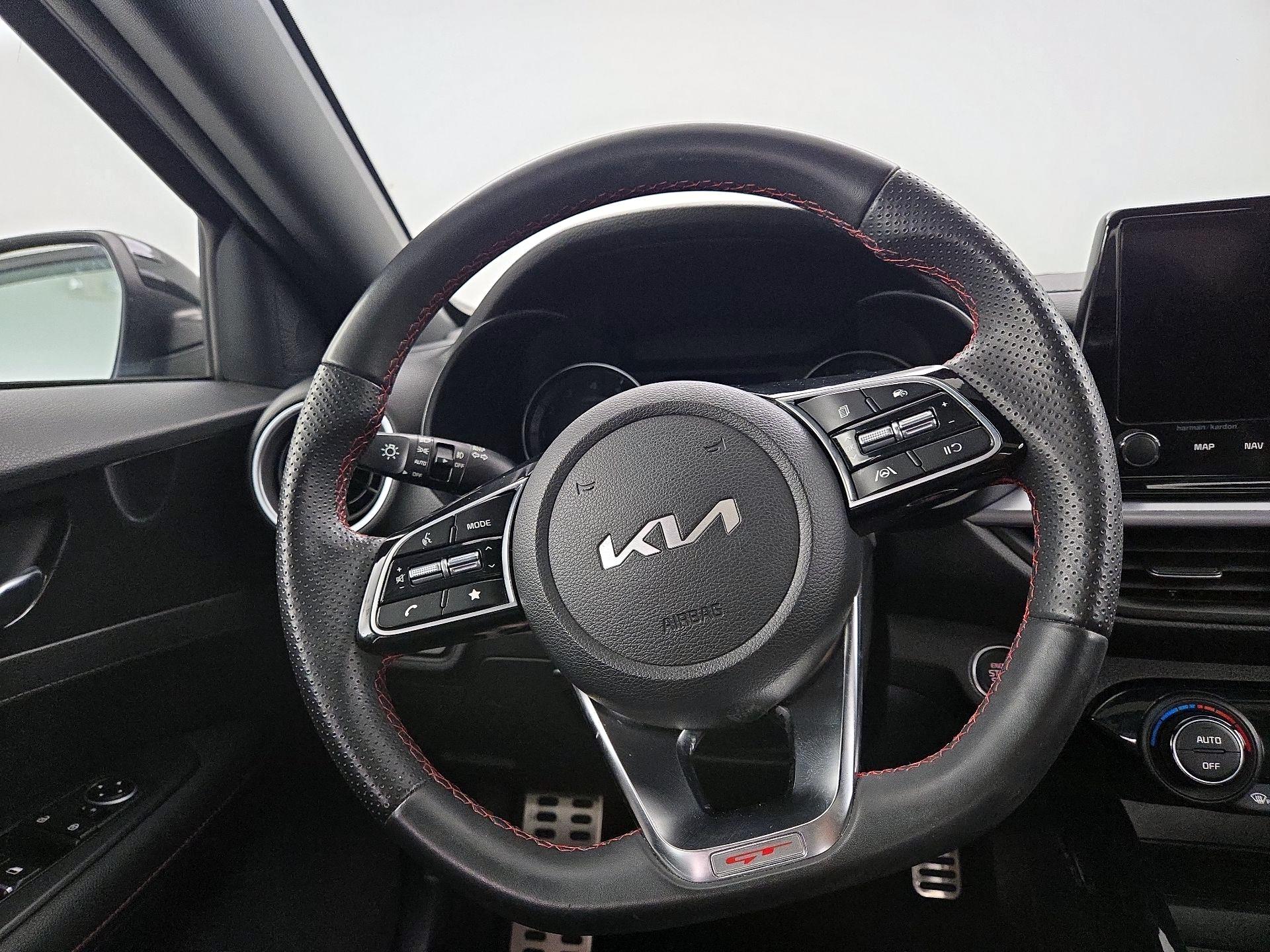 Thumbnail: 2023 Kia Forte - 10