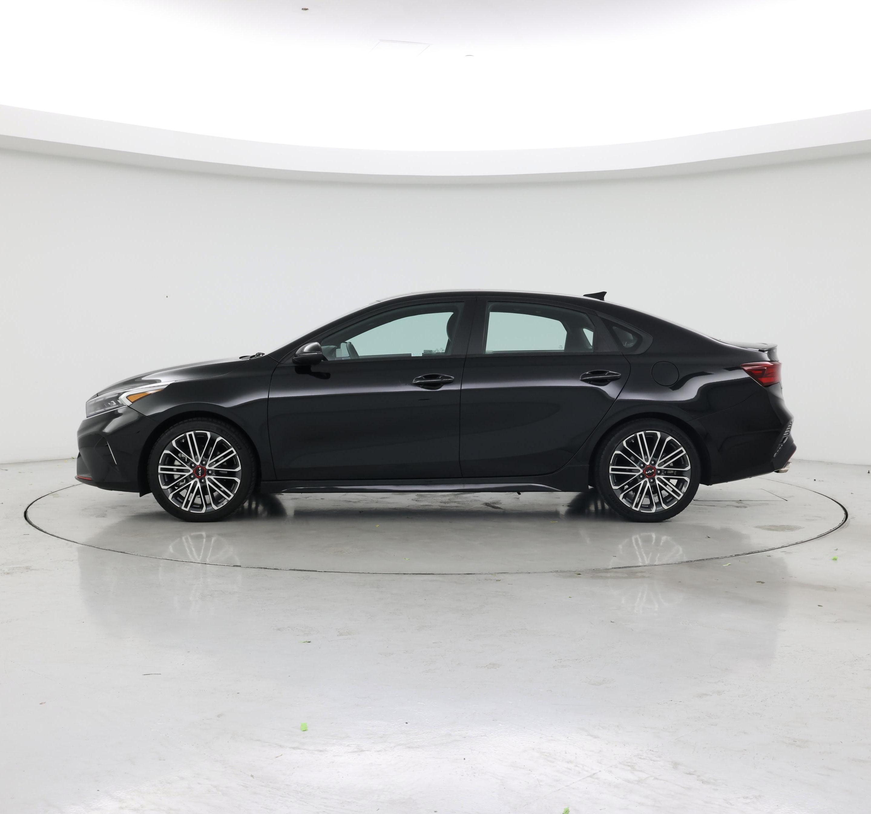 Thumbnail: 2023 Kia Forte - 3