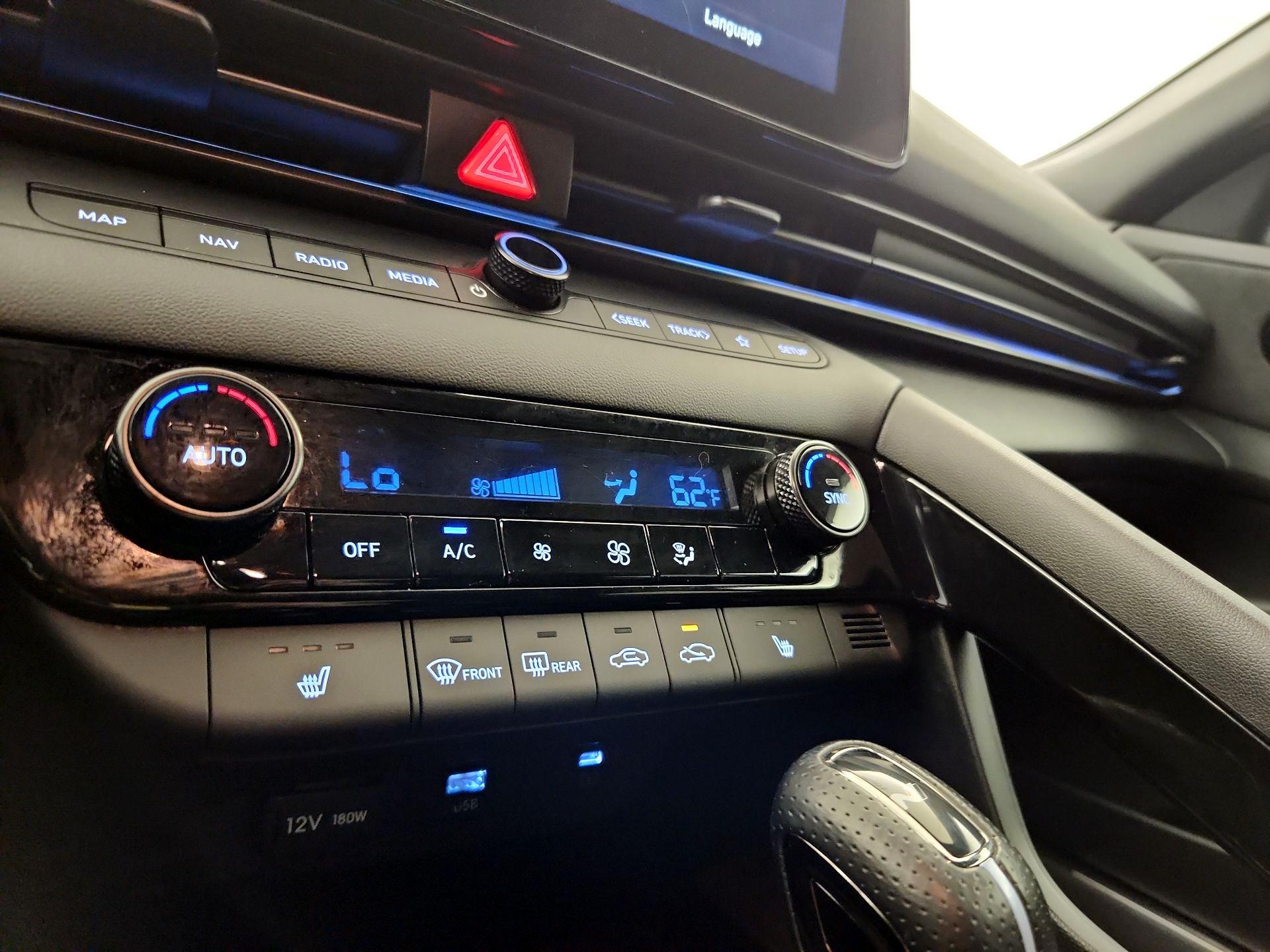 Thumbnail: 2025 Hyundai Elantra - 17