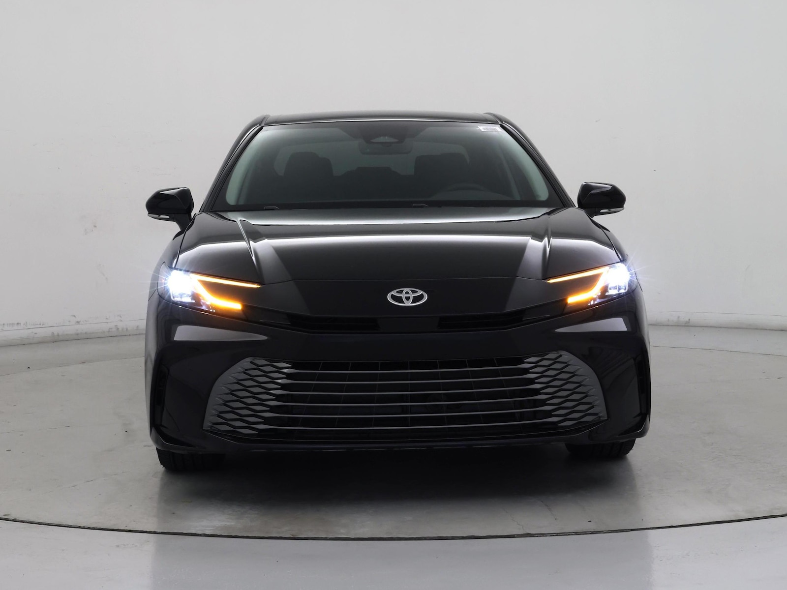 2026 Toyota Camry XLE - Photo 6