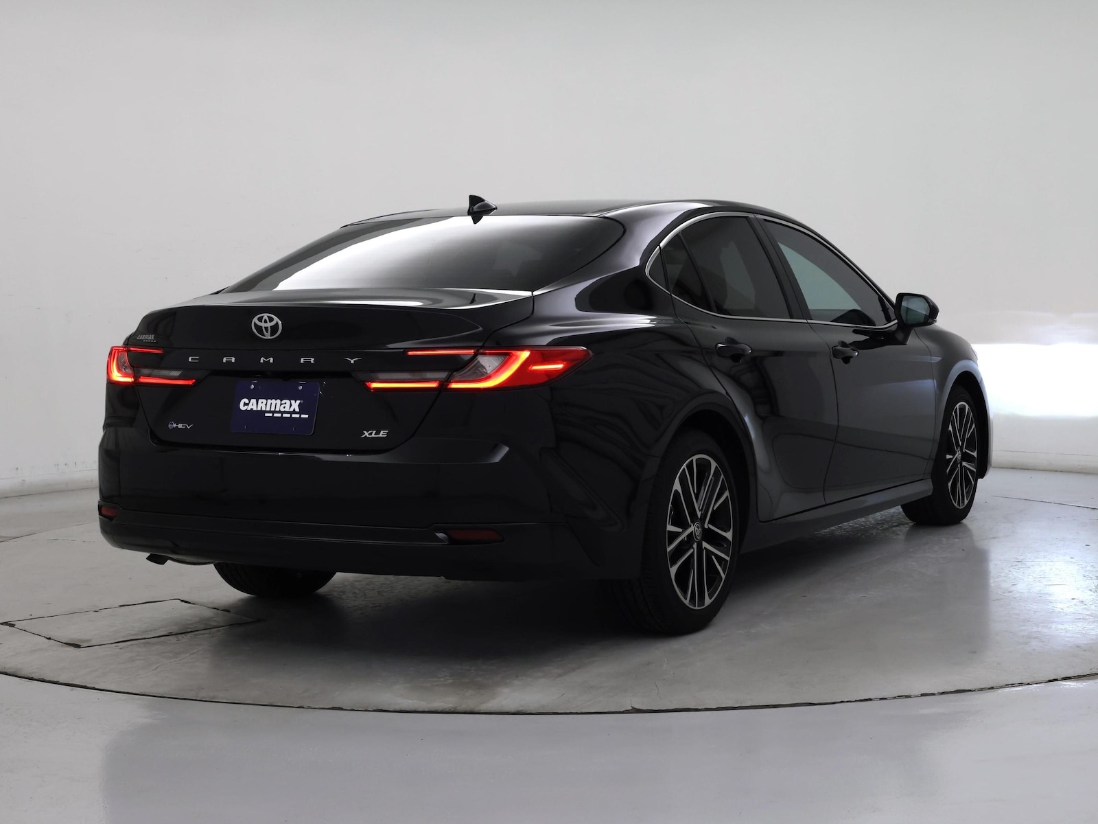 2026 Toyota Camry XLE - Photo 9