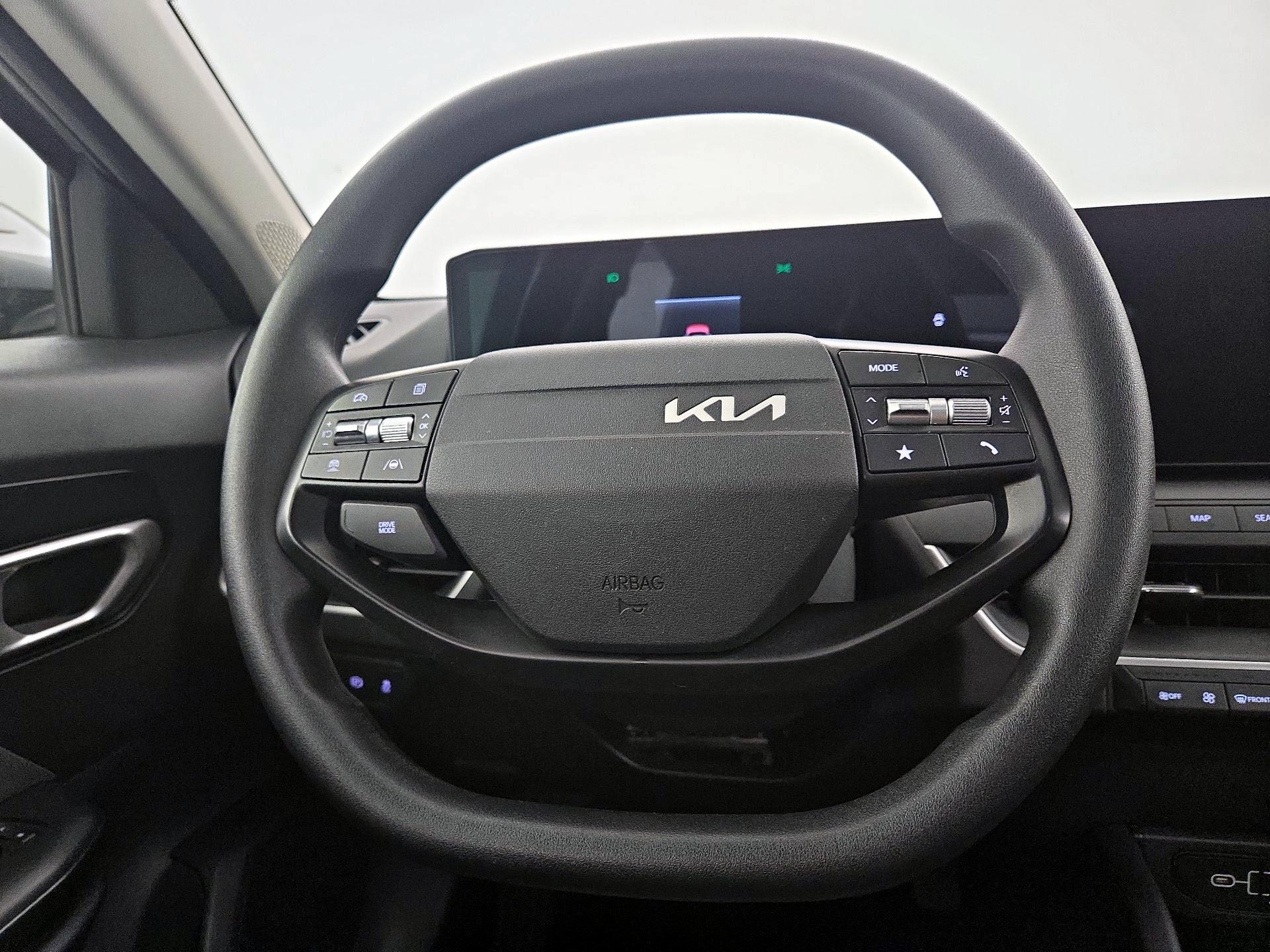 Thumbnail: 2025 Kia K4 - 10