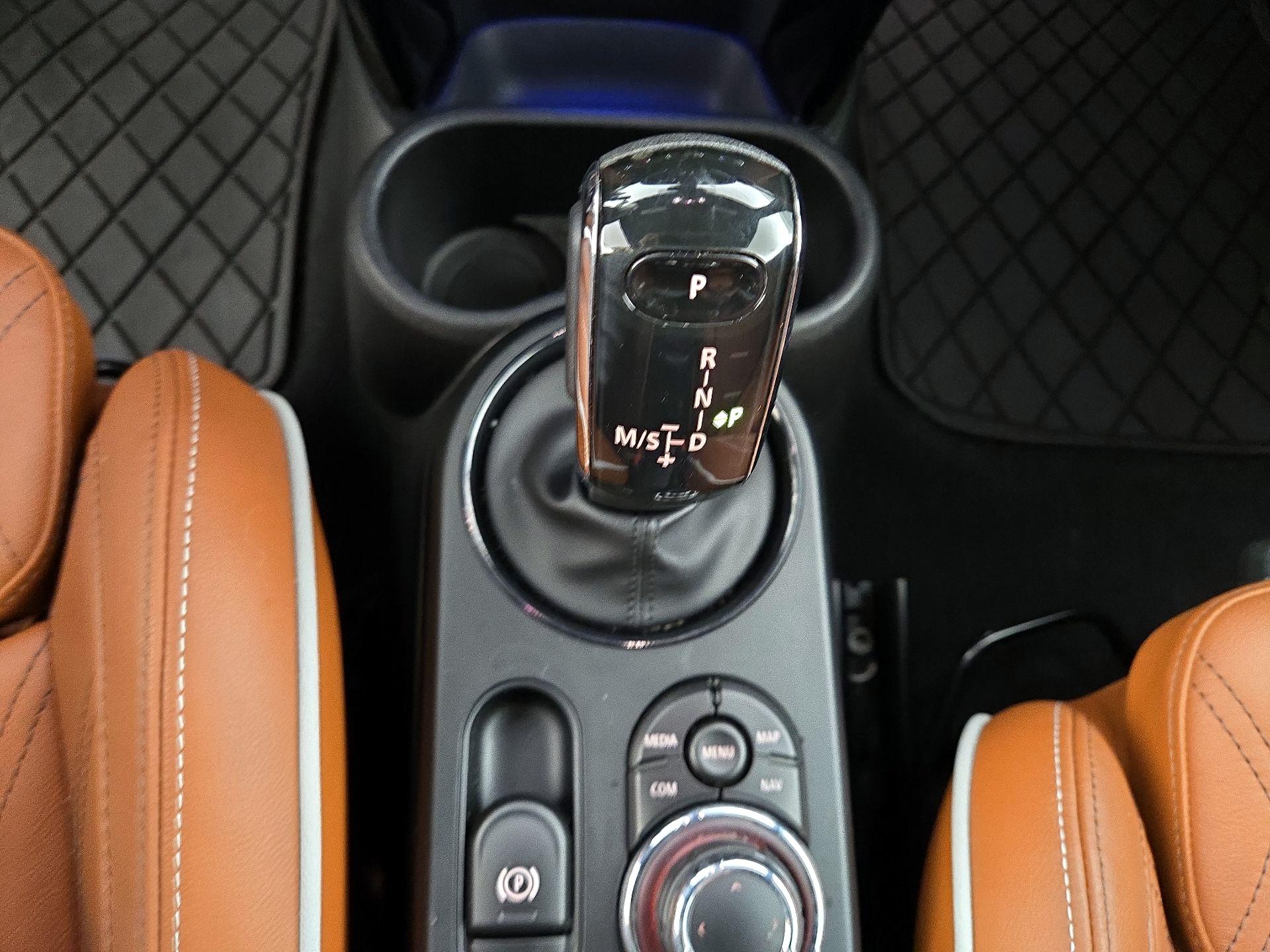 Thumbnail: 2022 MINI Cooper - 18