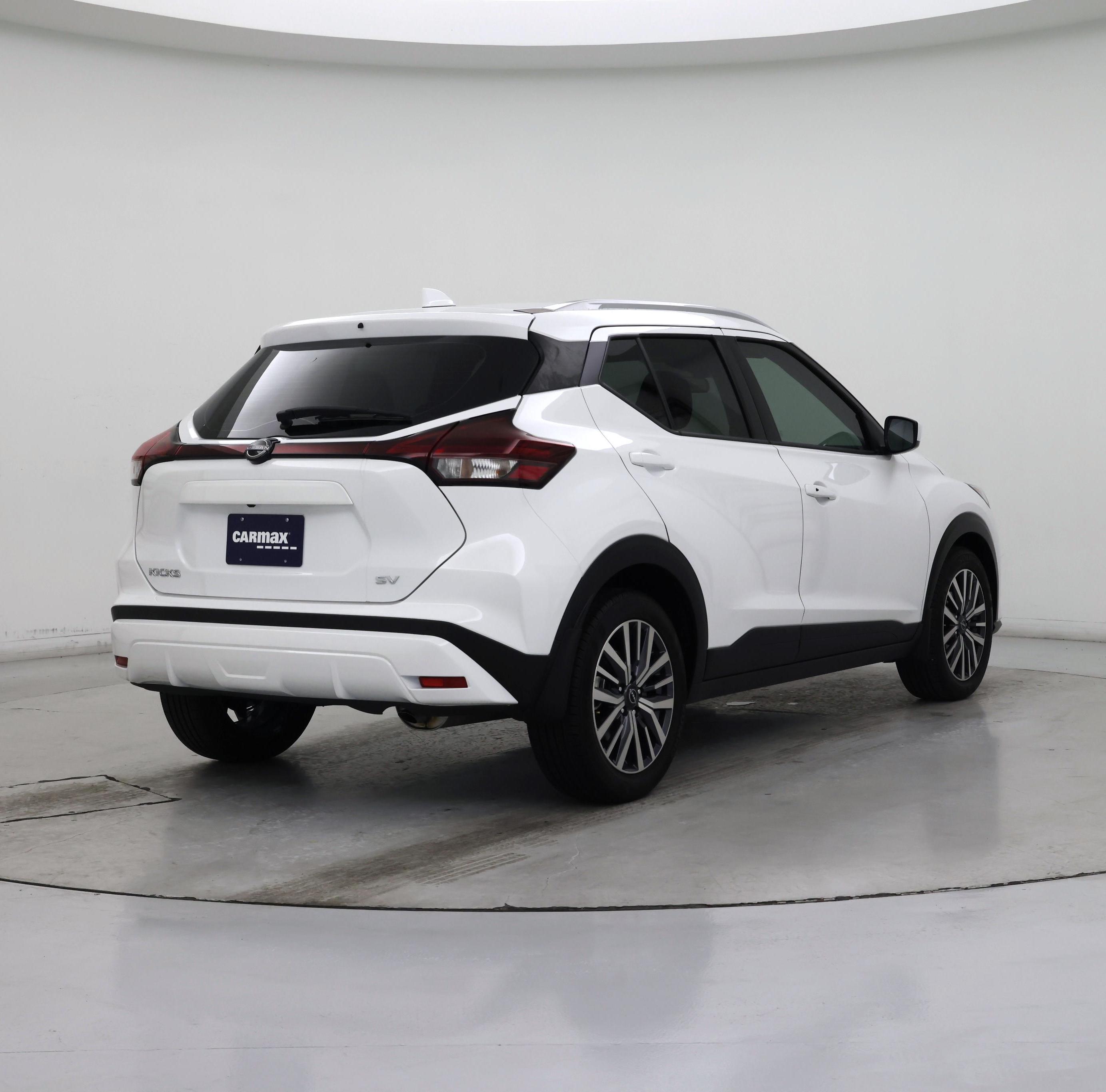 Thumbnail: 2023 Nissan Kicks - 8