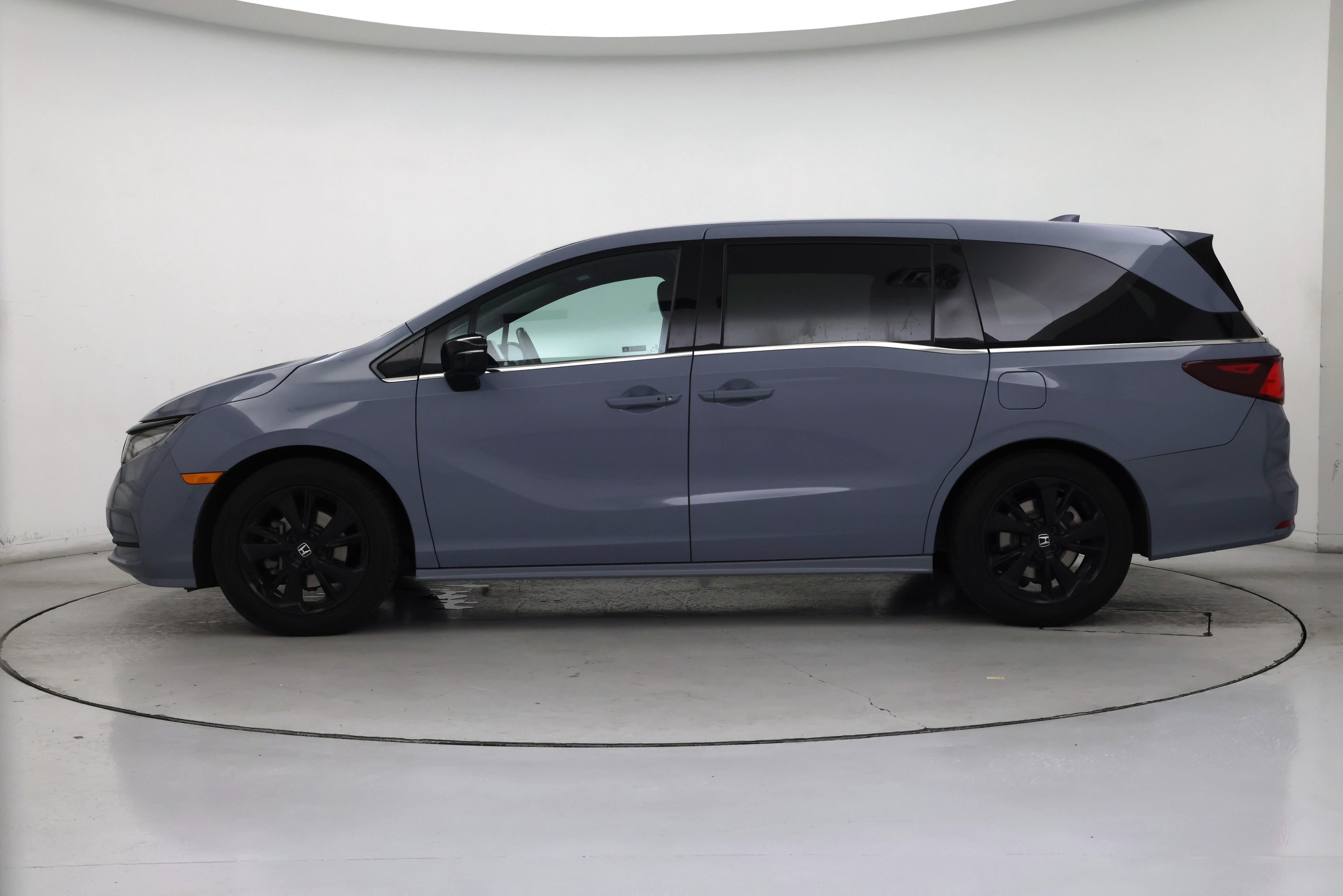 Thumbnail: 2023 Honda Odyssey - 3