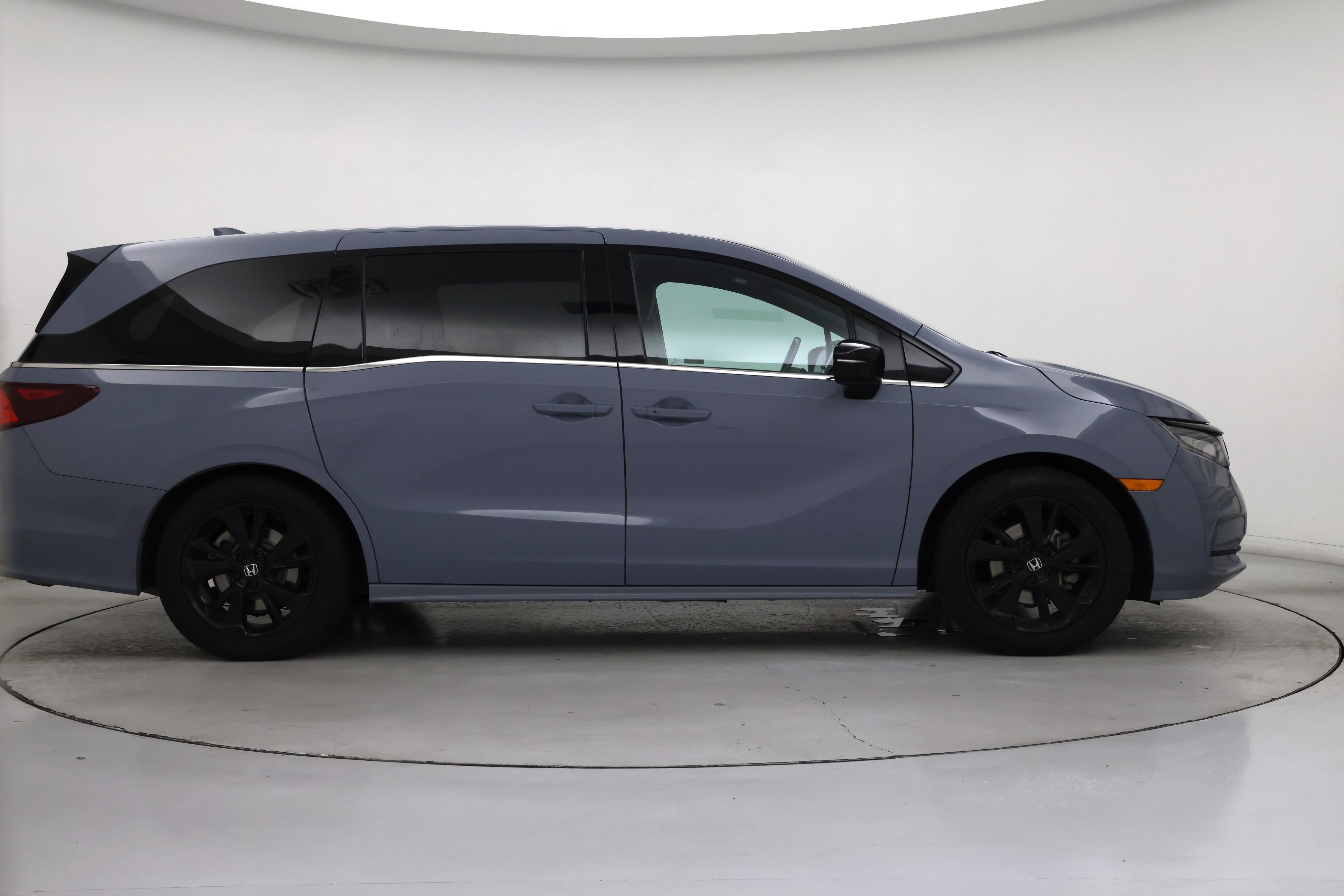 Thumbnail: 2023 Honda Odyssey - 7