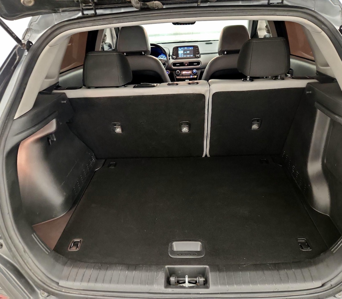 Trunk/Cargo (Seats Up)