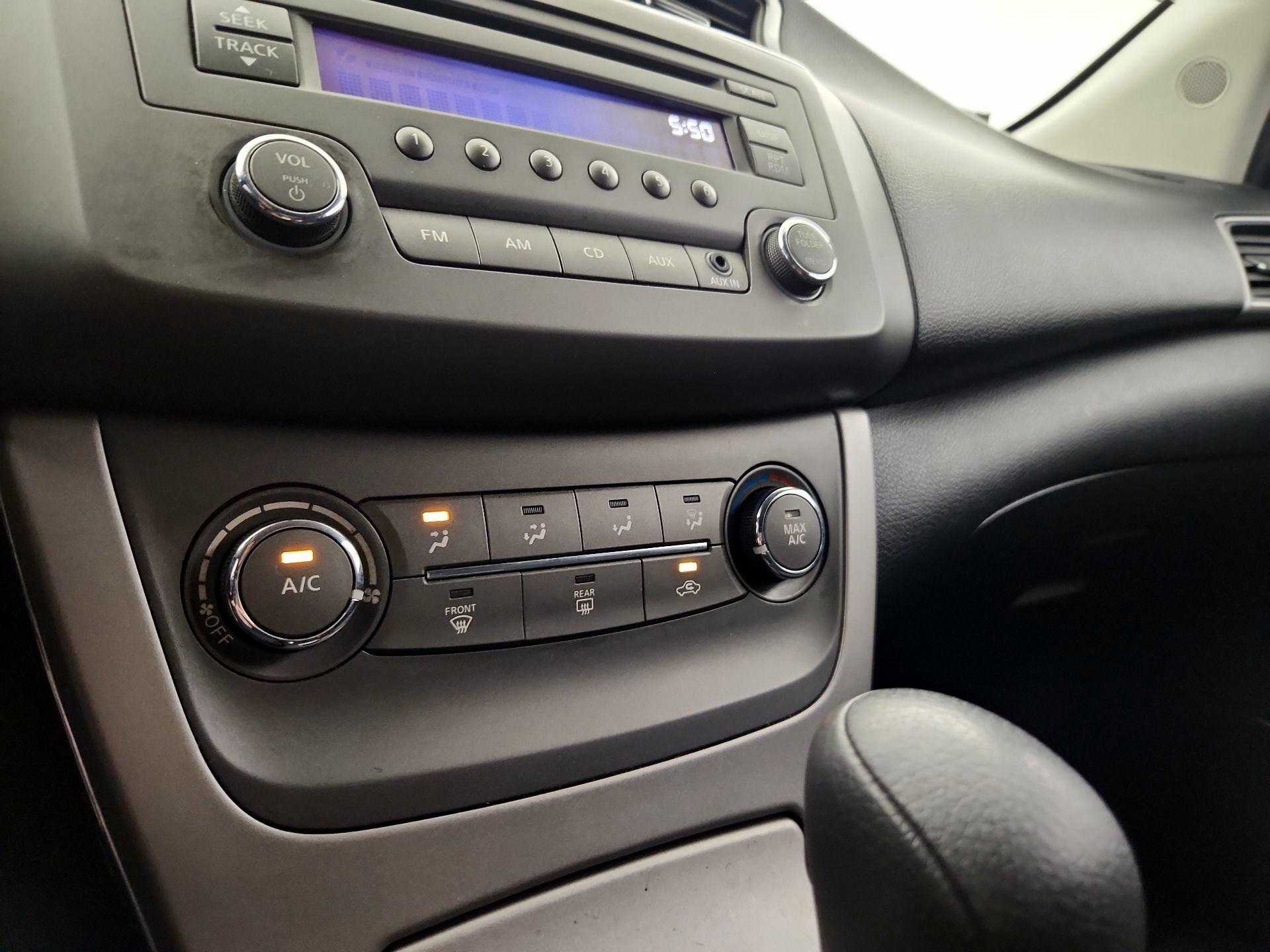 Thumbnail: 2014 Nissan Sentra - 15