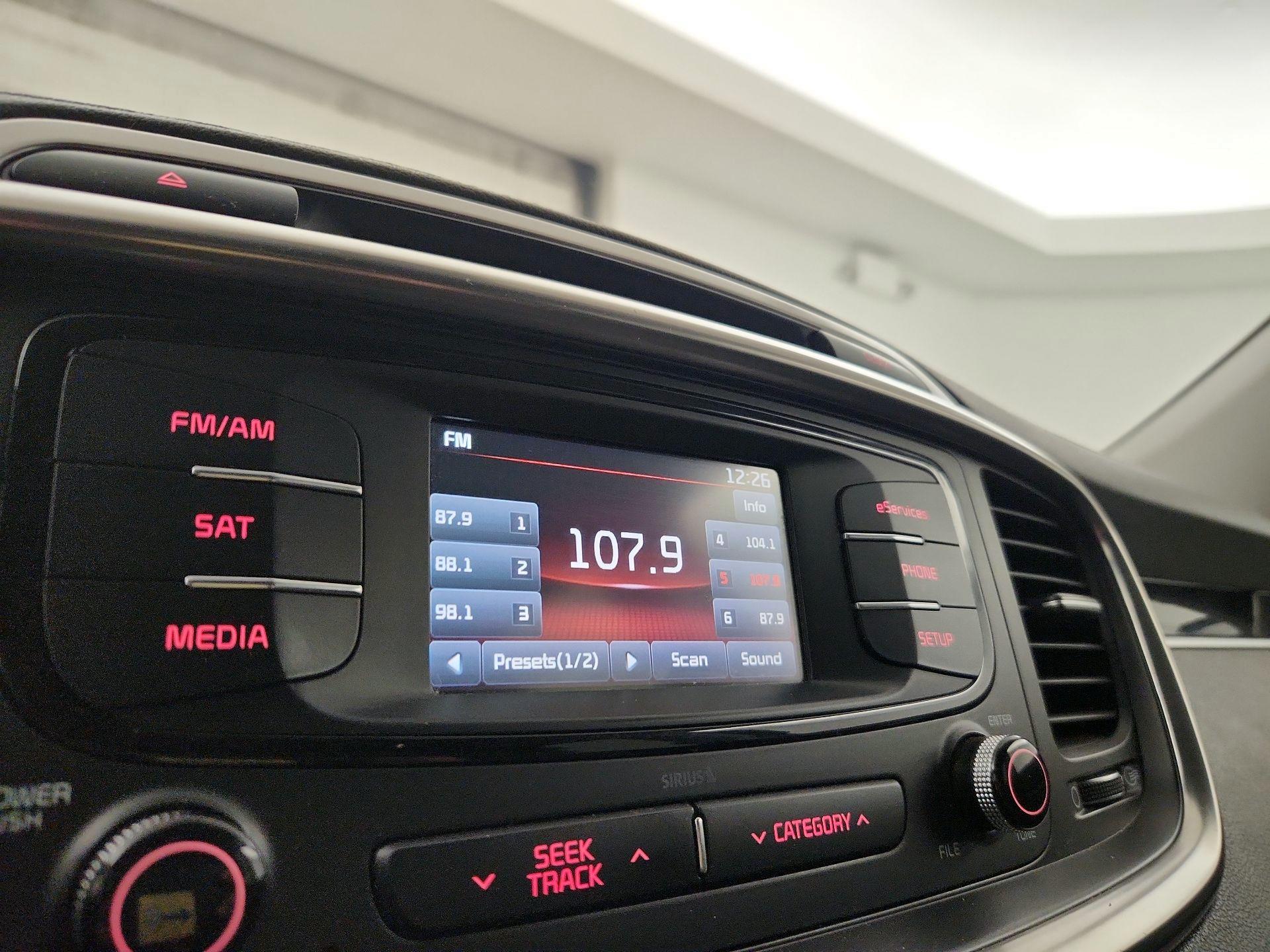 Thumbnail: 2016 Kia Sorento - 15