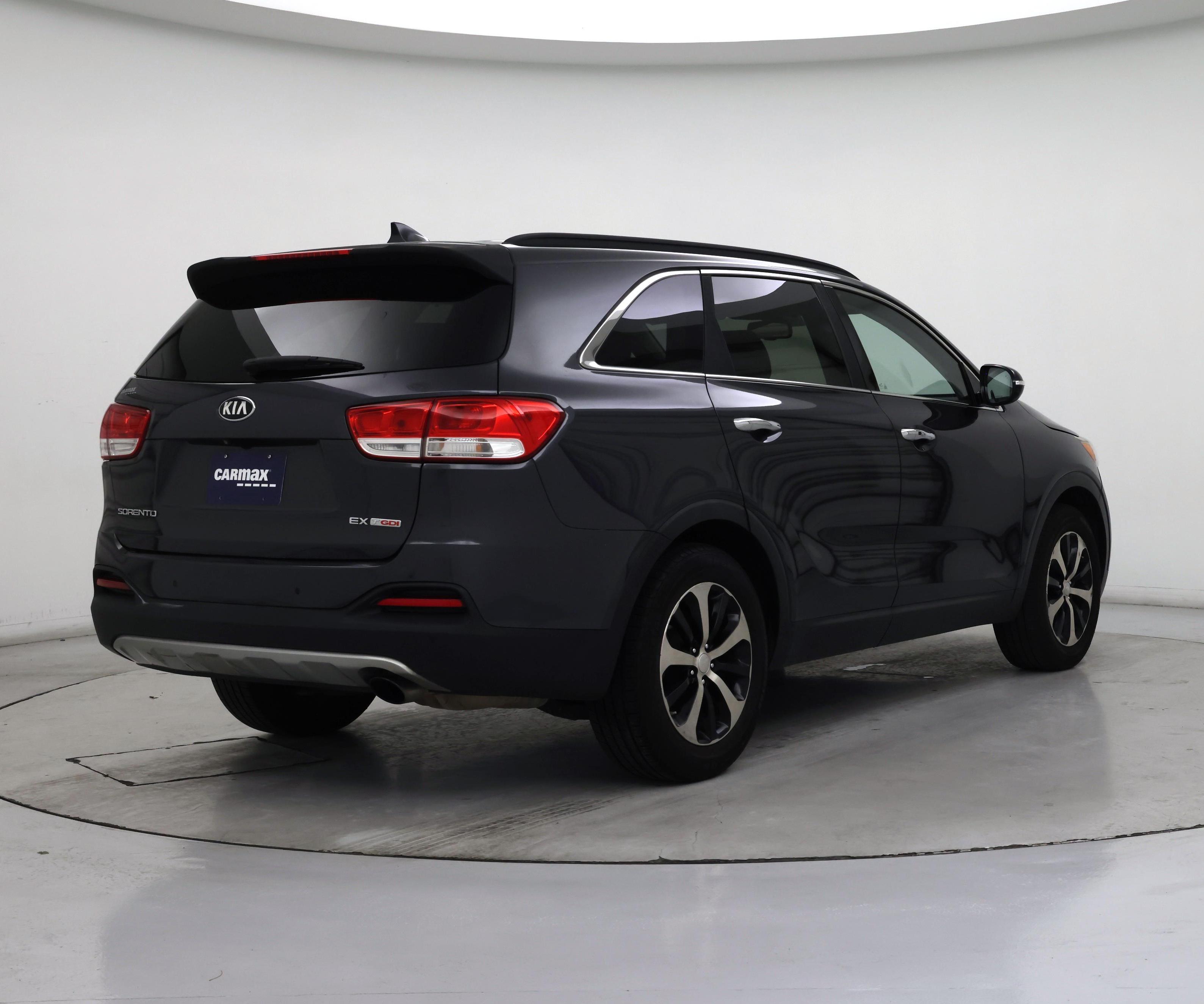 Thumbnail: 2016 Kia Sorento - 8