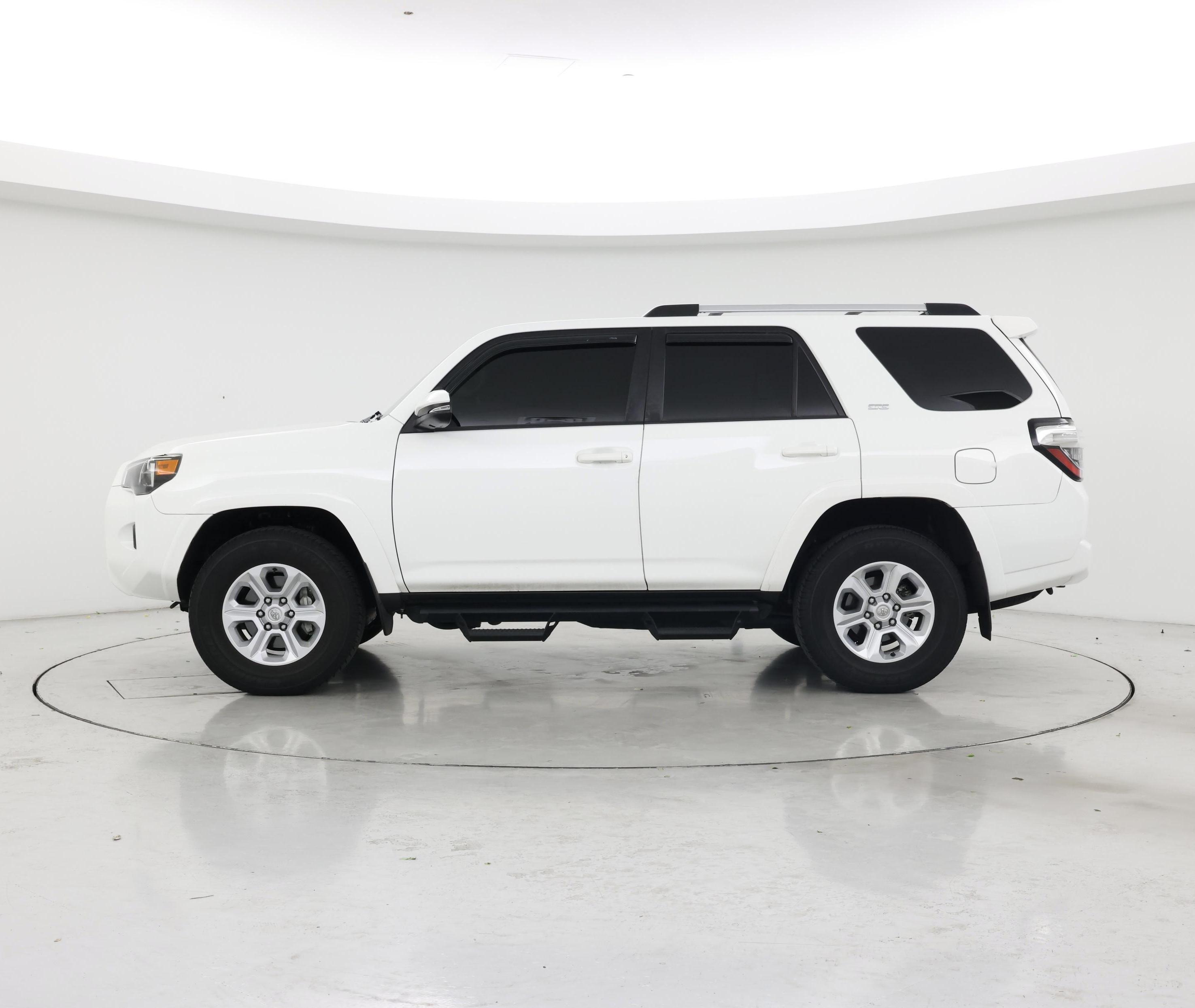 Thumbnail: 2022 Toyota 4Runner - 3