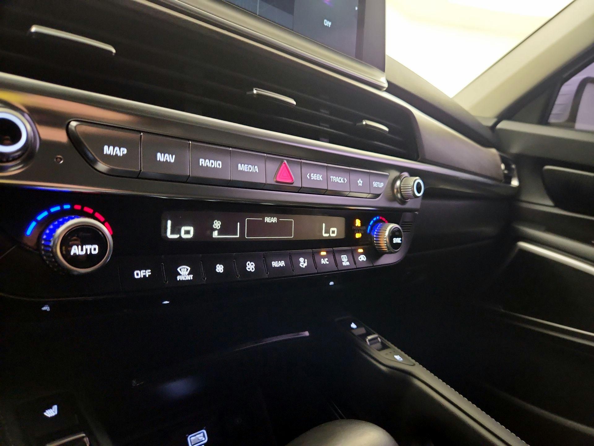 Thumbnail: 2022 Kia Telluride - 17