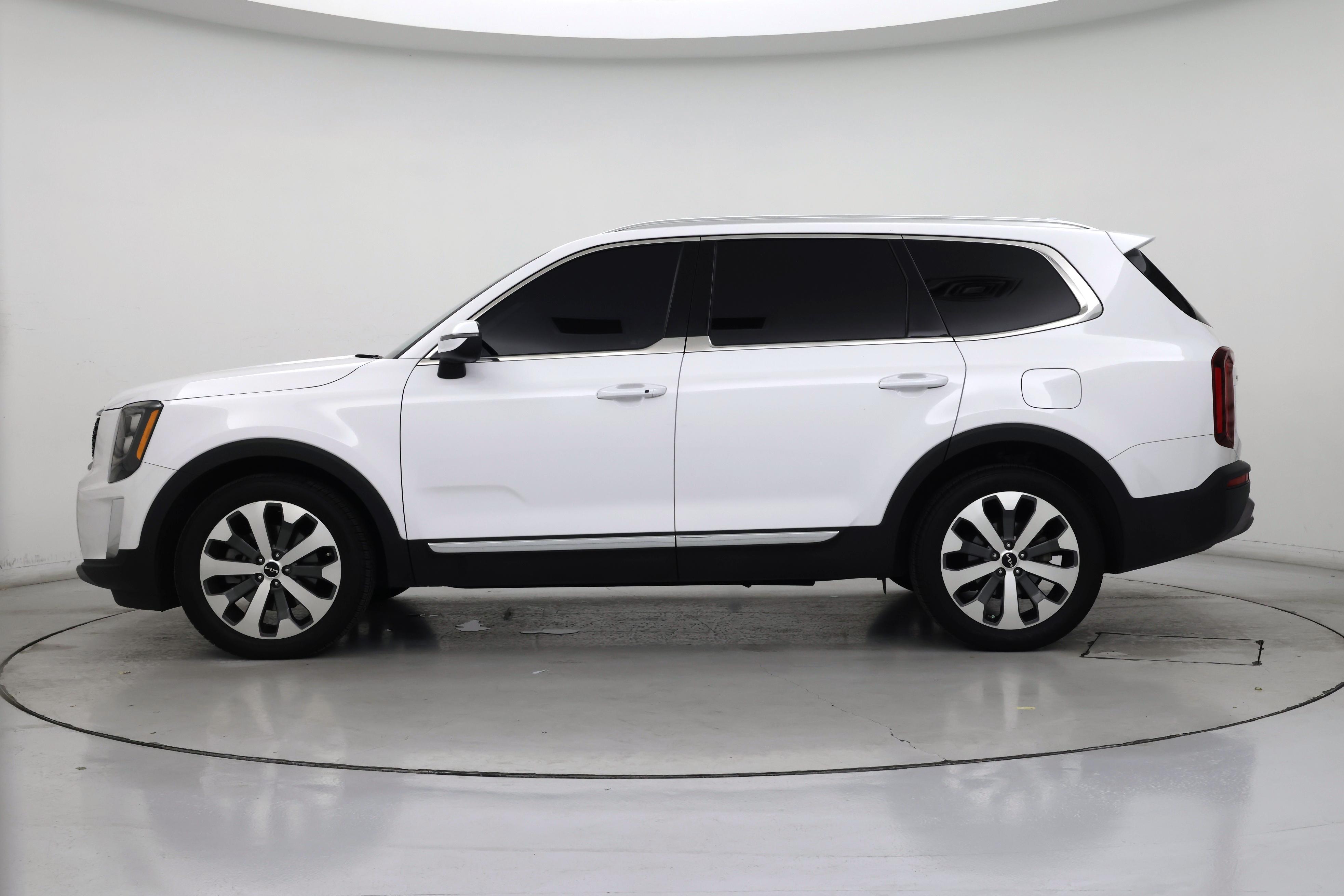 Thumbnail: 2022 Kia Telluride - 3