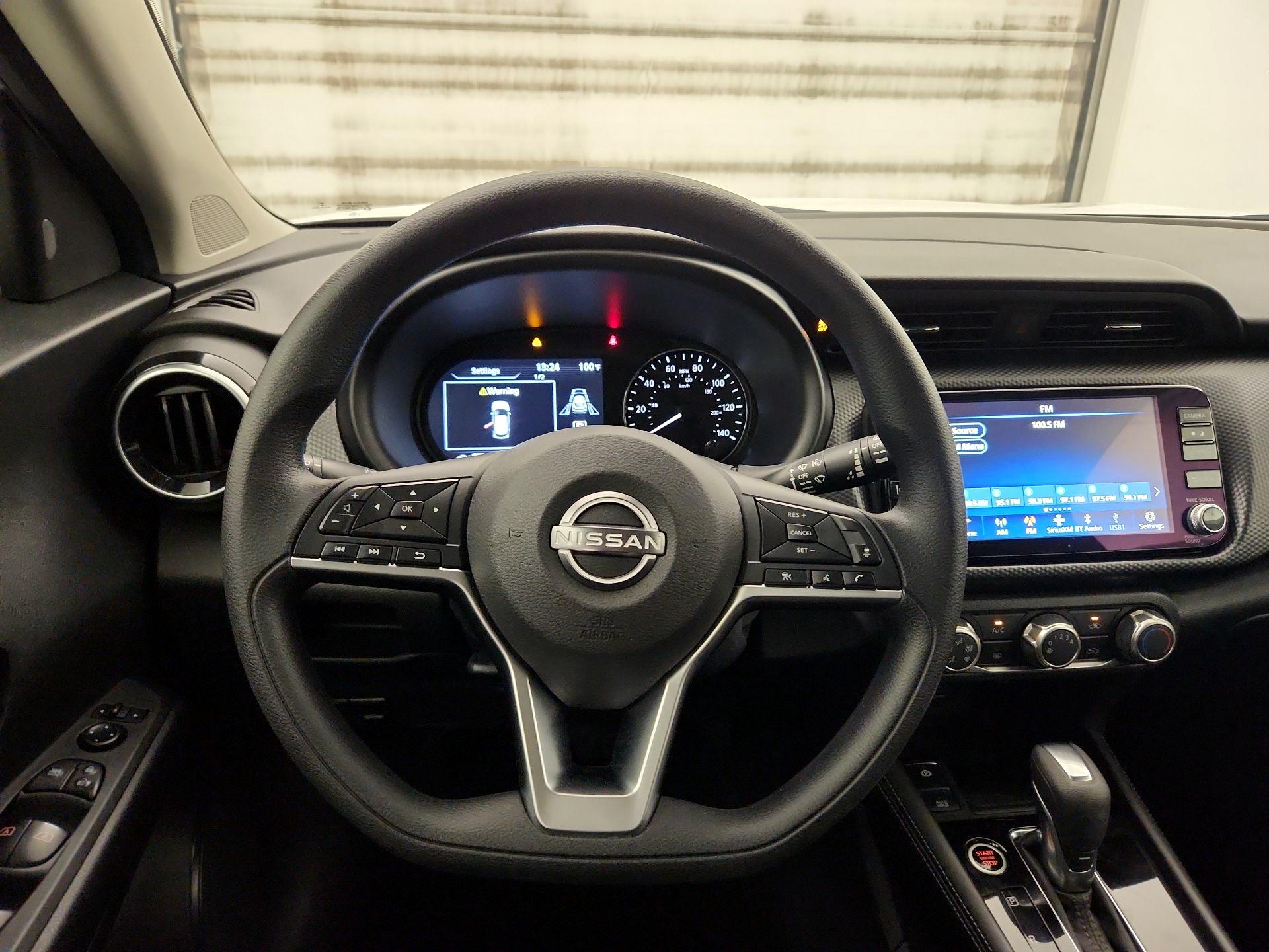 Thumbnail: 2023 Nissan Kicks - 10