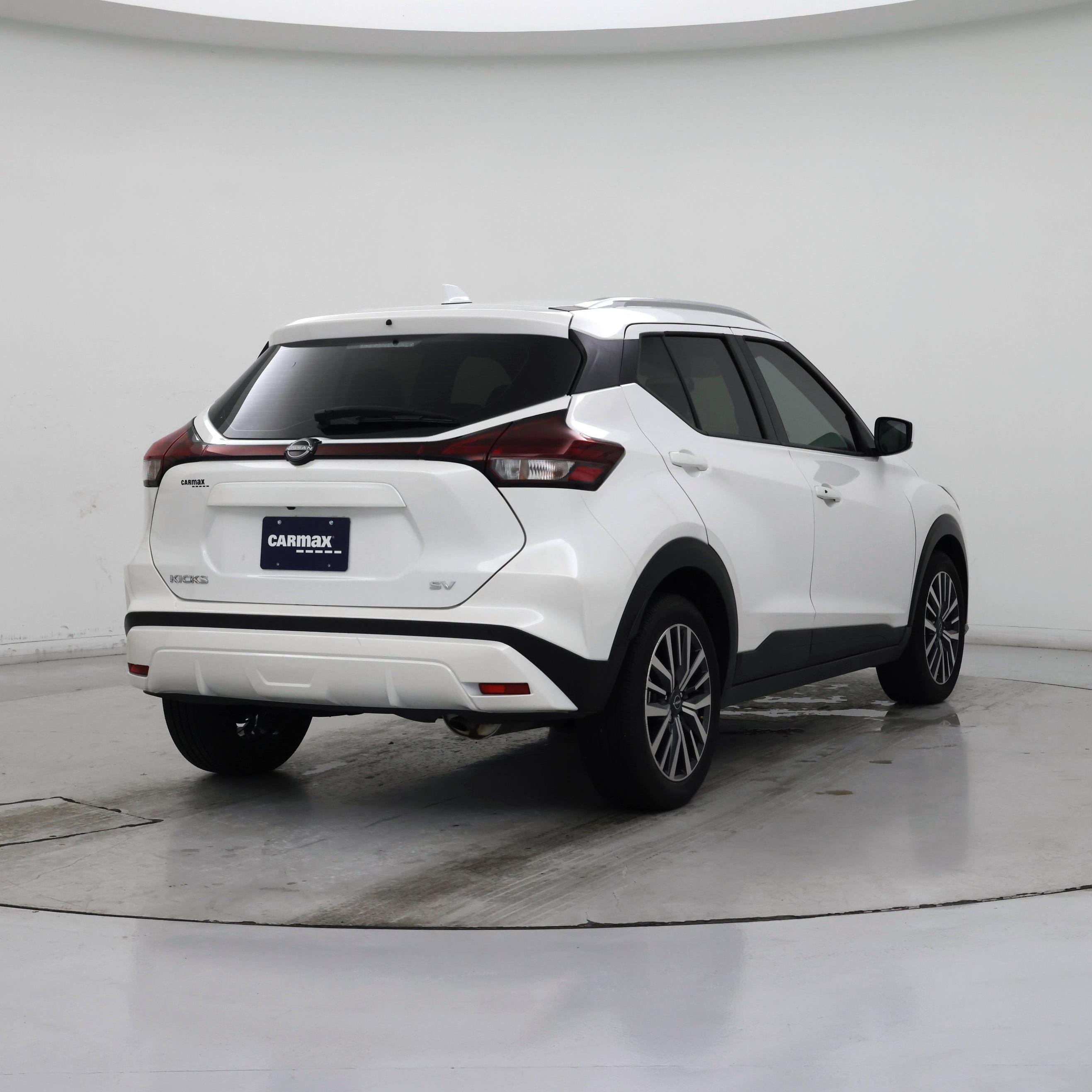 Thumbnail: 2023 Nissan Kicks - 8