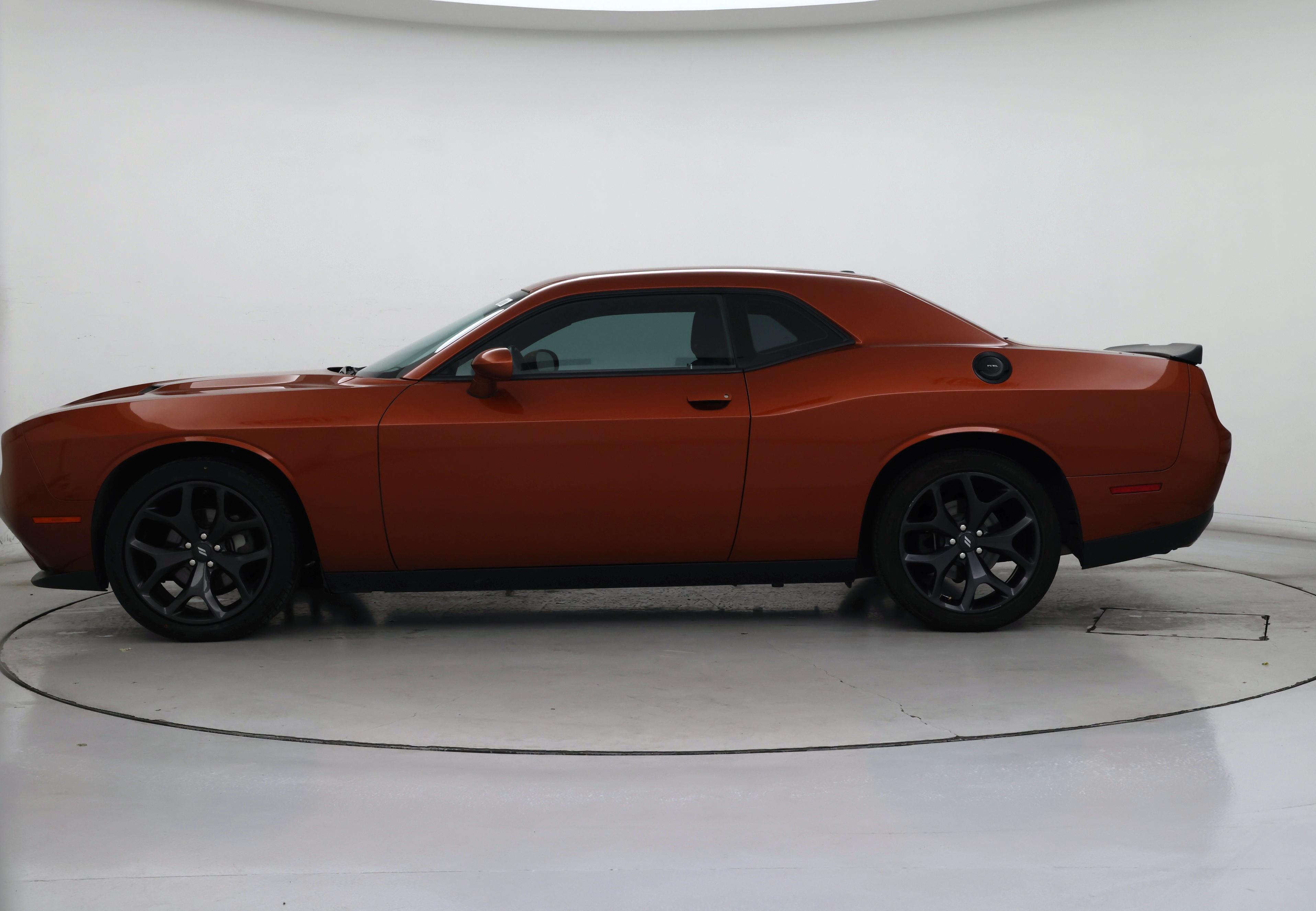 Thumbnail: 2020 Dodge Challenger - 3