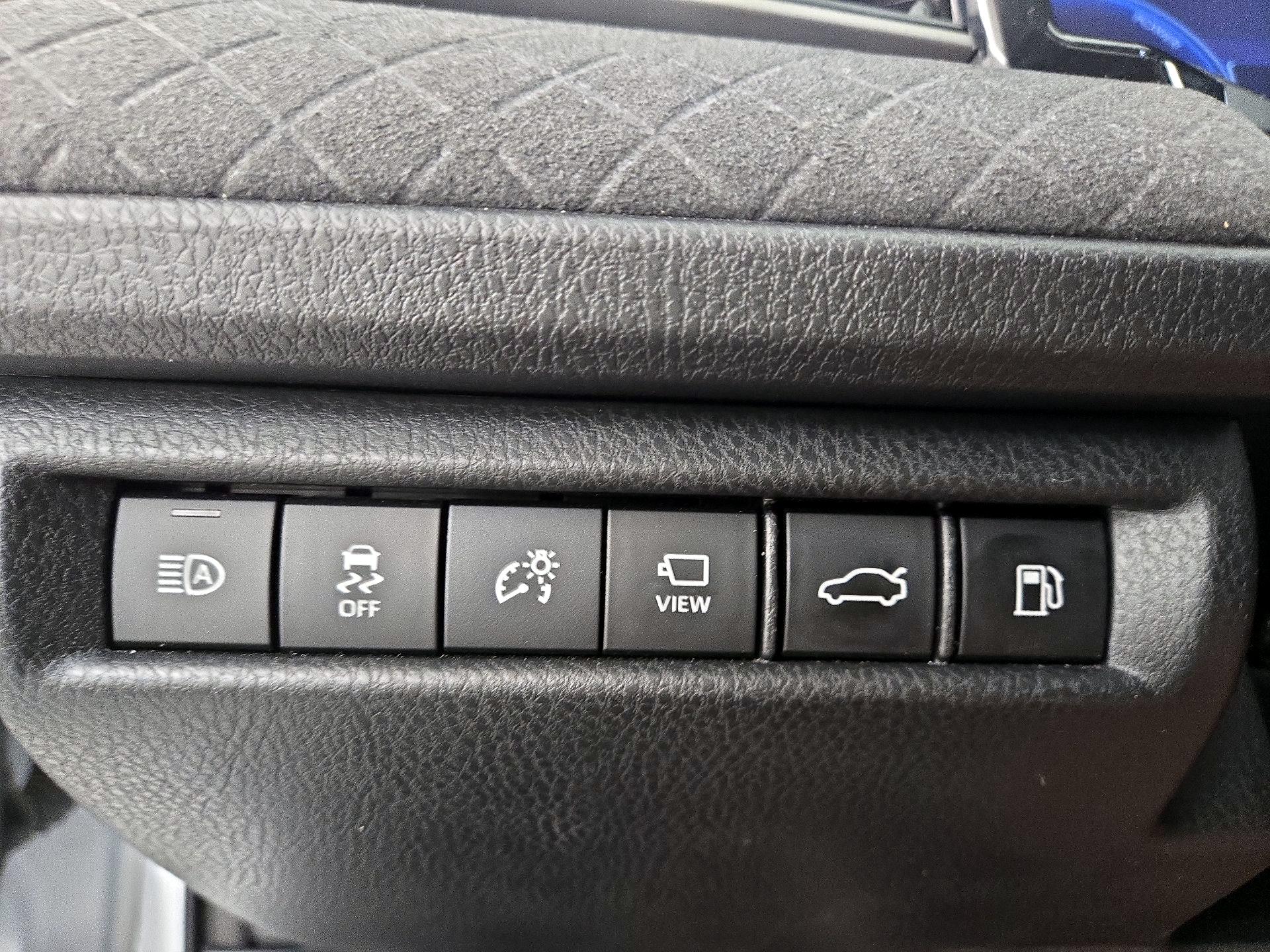 Thumbnail: 2025 Toyota Camry - 13