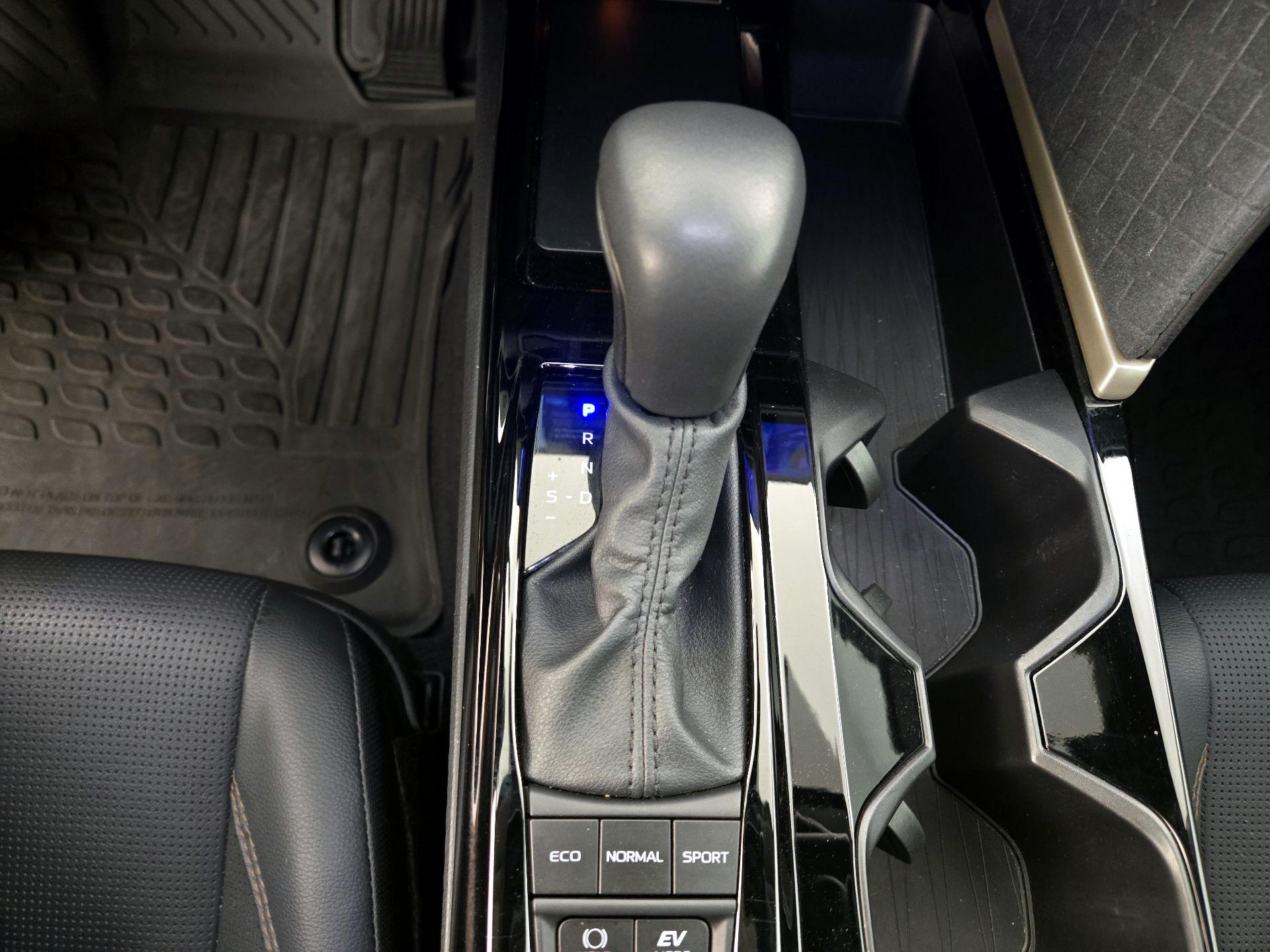 Thumbnail: 2025 Toyota Camry - 17